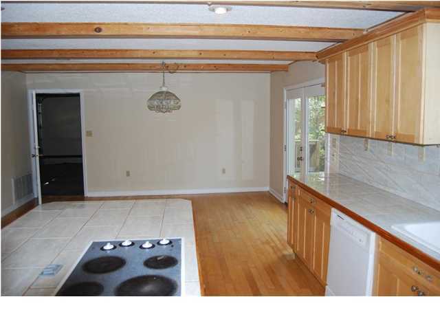 ROCKY BAYOU COUNTRY CLUB ESTATES 4 - Residential