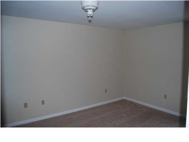 ROCKY BAYOU COUNTRY CLUB ESTATES 4 - Residential