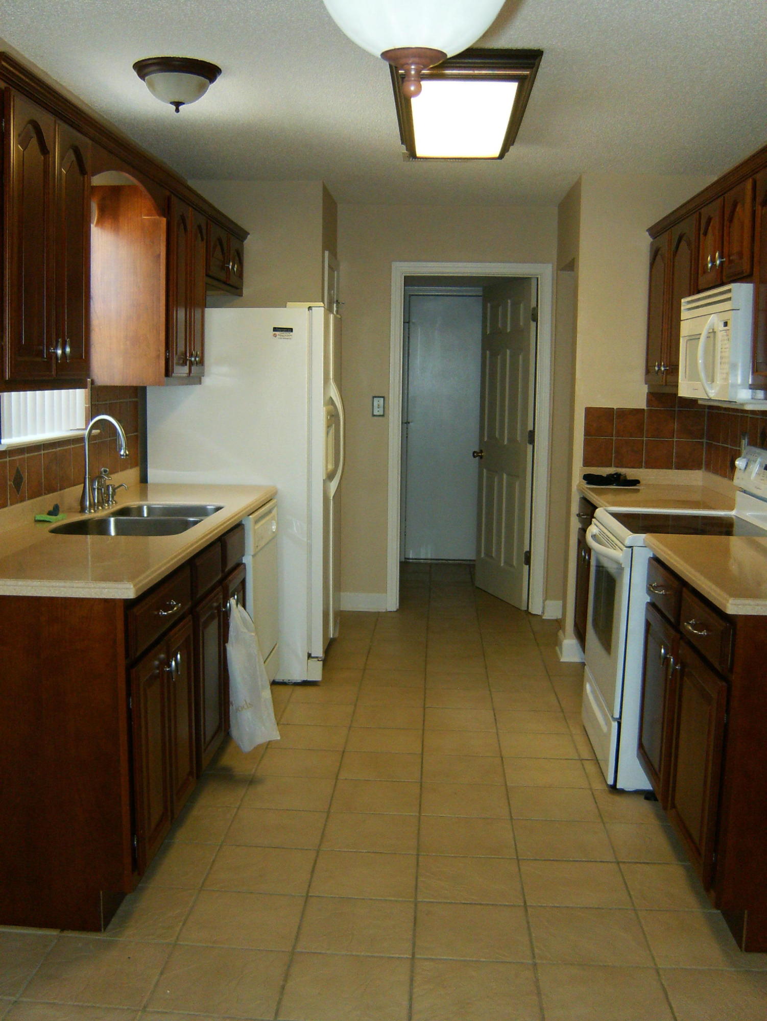 RIVERCHASE S/D PH 1 - Residential