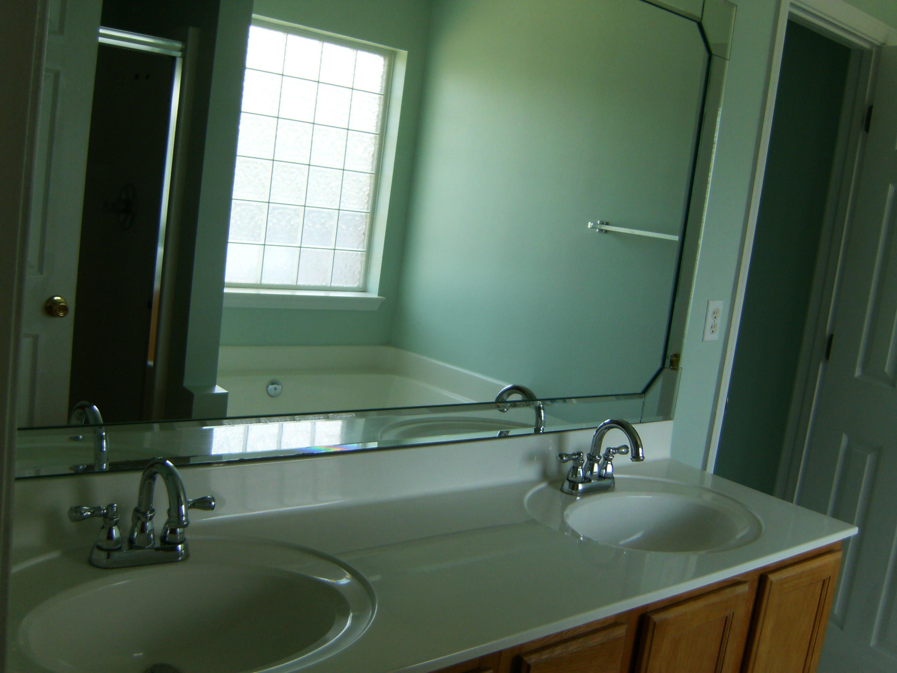 RIVERCHASE S/D PH 1 - Residential