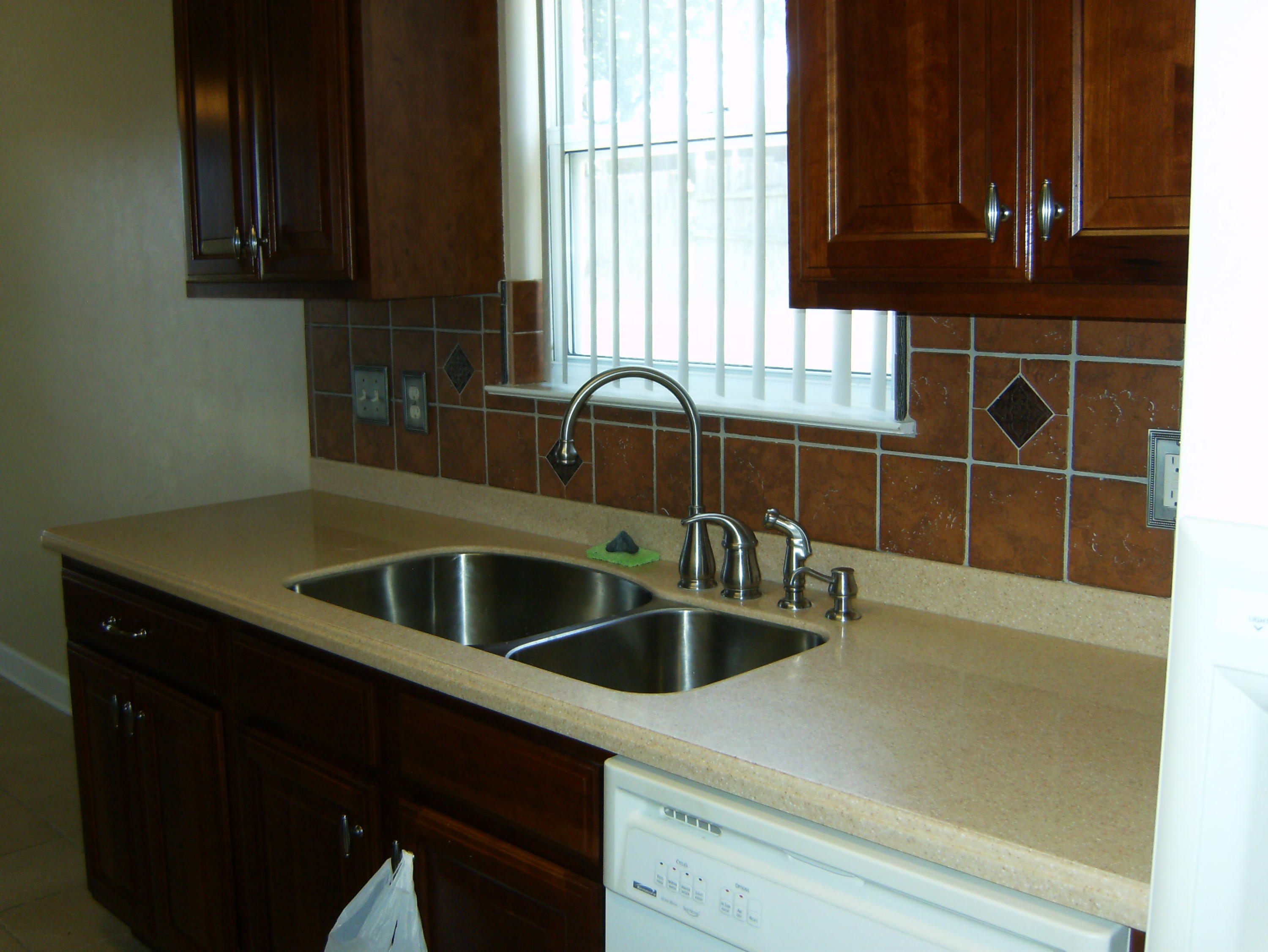 RIVERCHASE S/D PH 1 - Residential