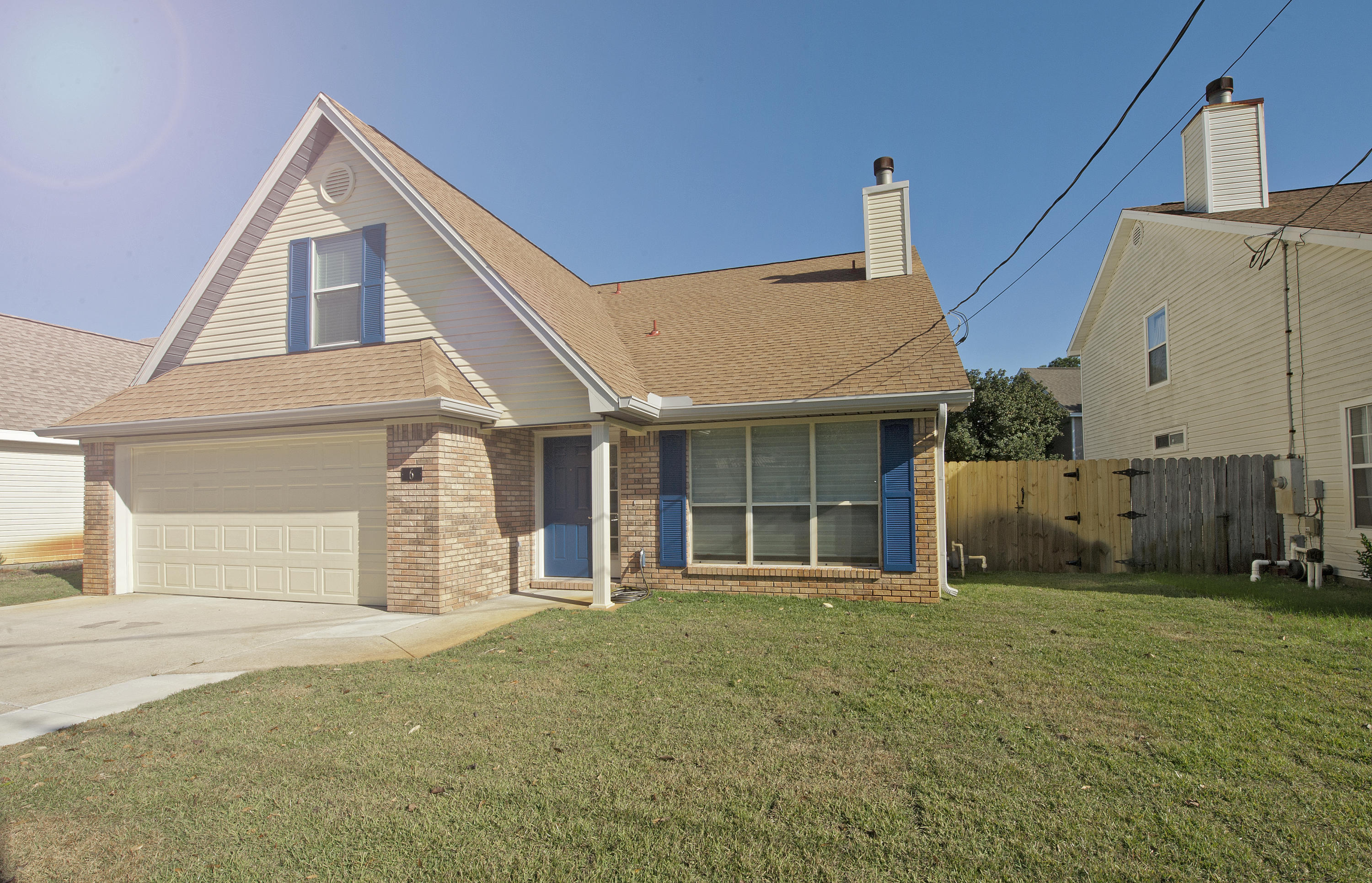 SHALIMAR WOODS S/D LOT 4 - Residential