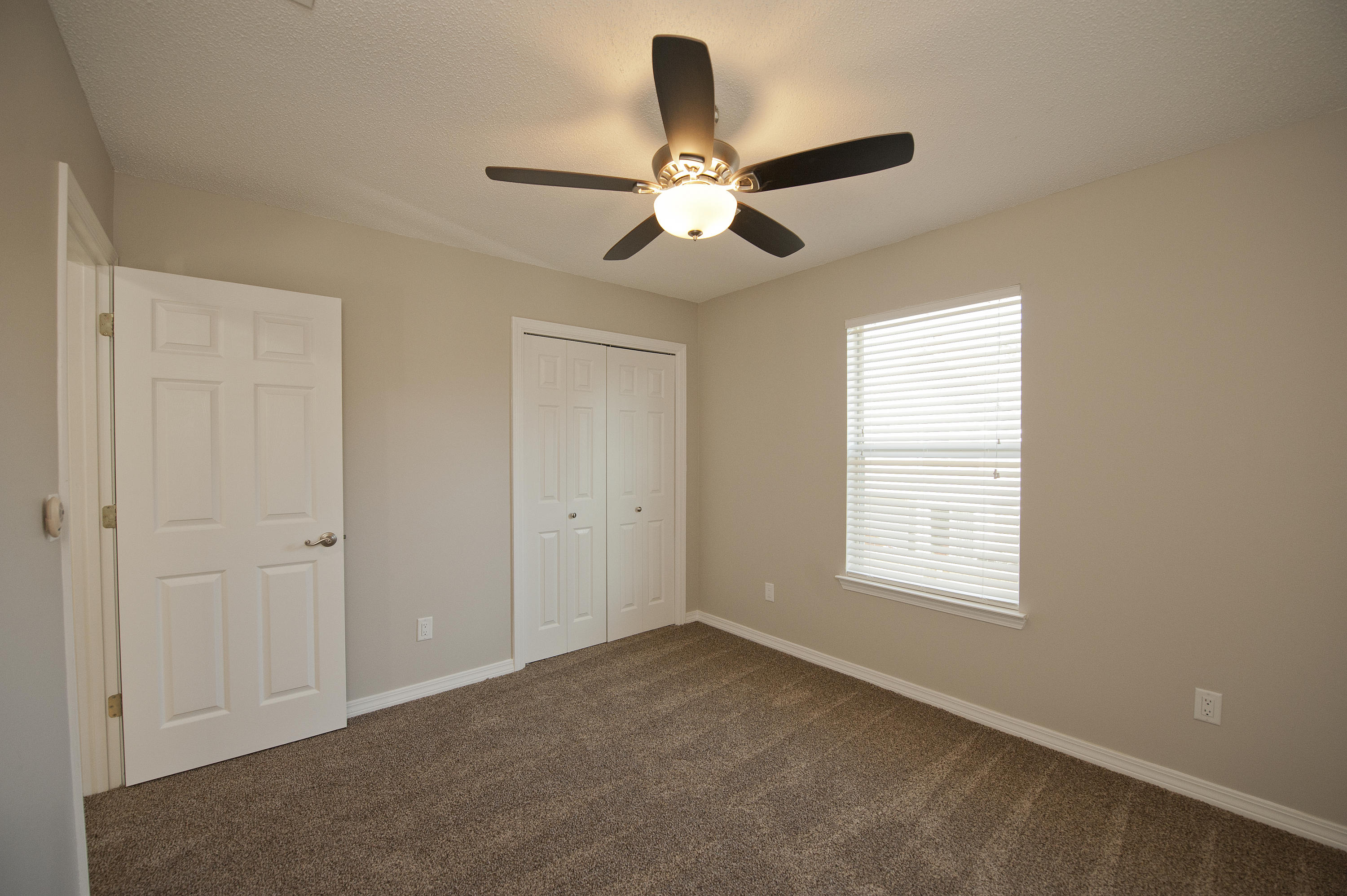 SHALIMAR WOODS S/D LOT 4 - Residential