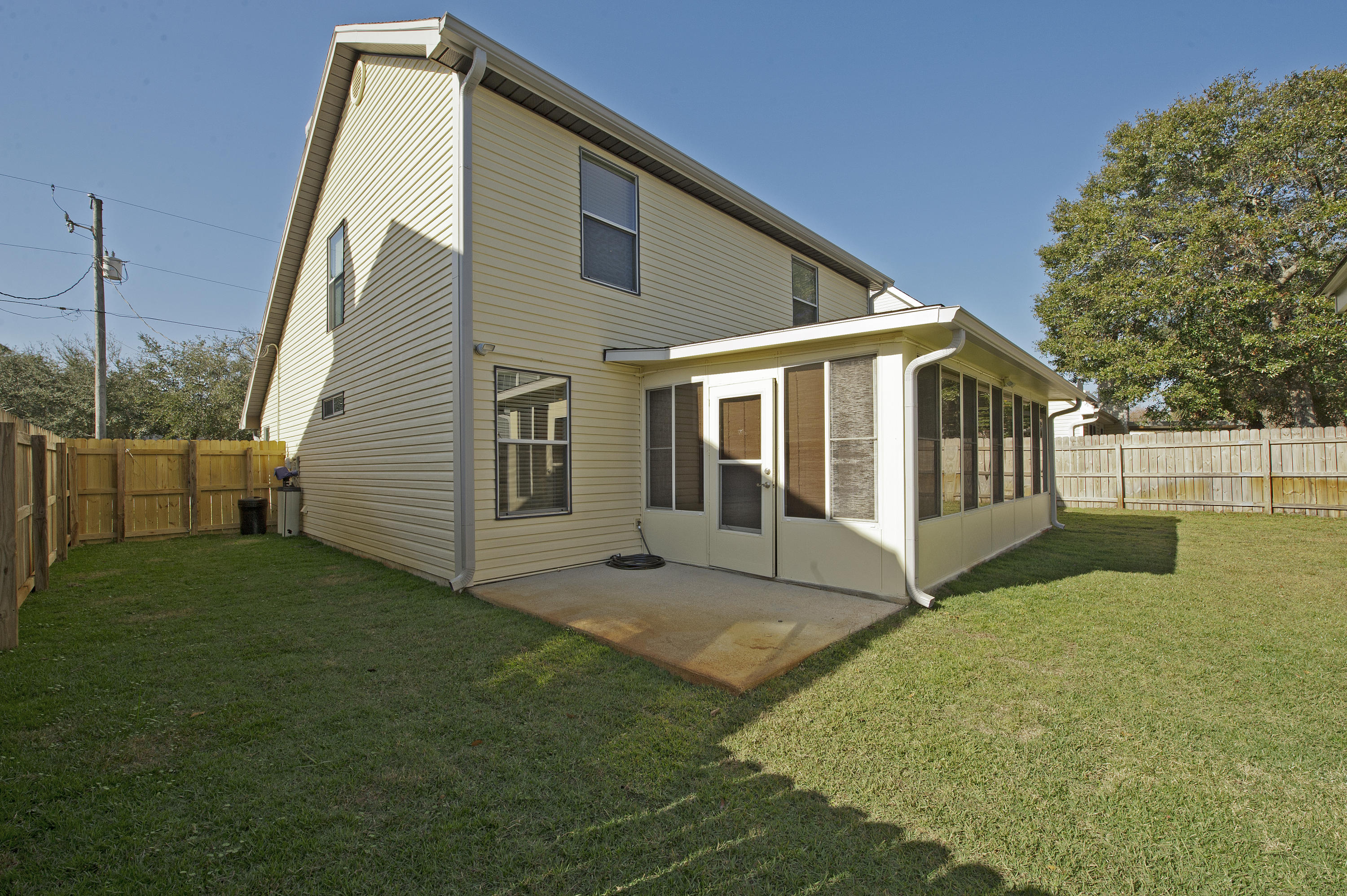 SHALIMAR WOODS S/D LOT 4 - Residential