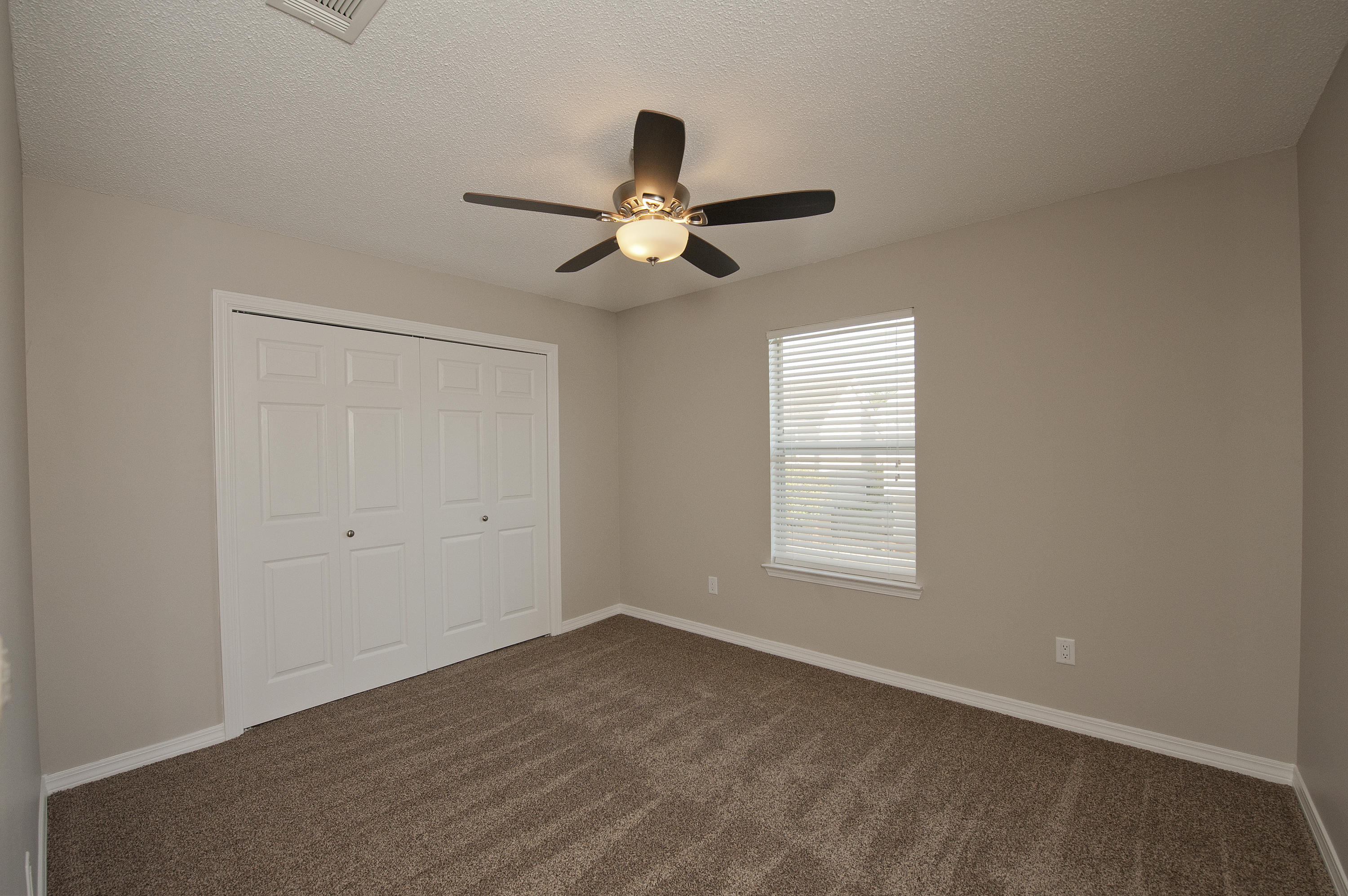 SHALIMAR WOODS S/D LOT 4 - Residential