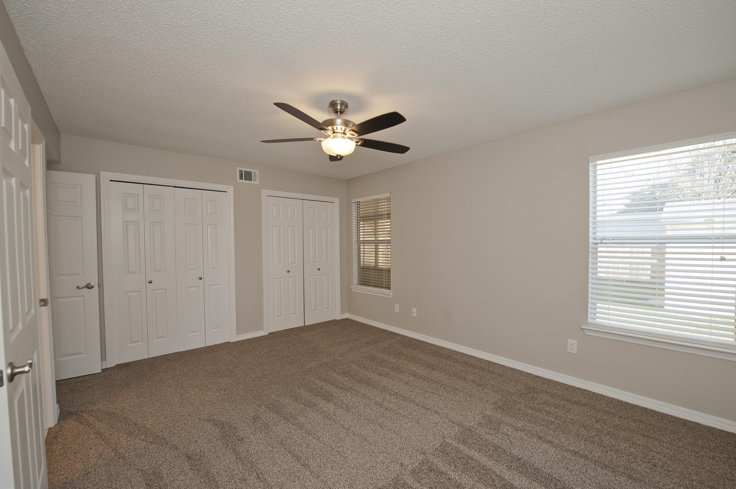 SHALIMAR WOODS S/D LOT 4 - Residential