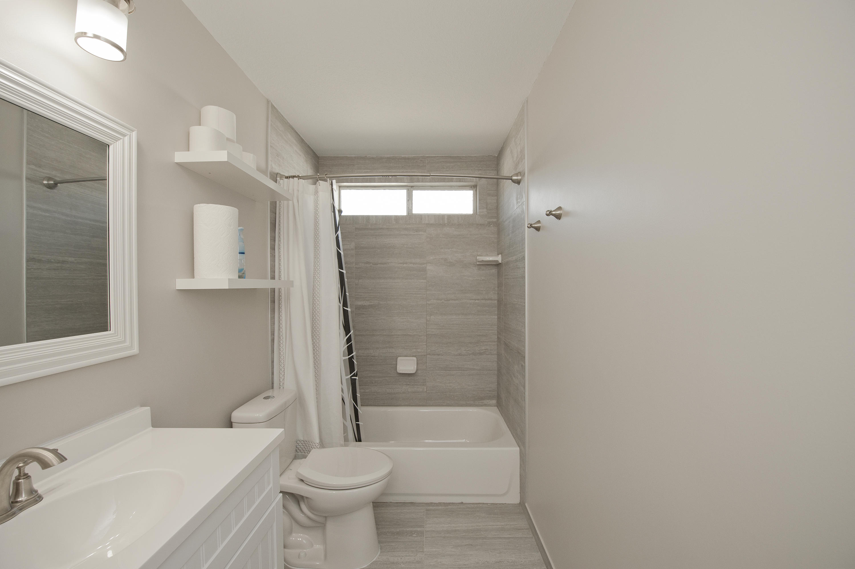 SHALIMAR WOODS S/D LOT 4 - Residential