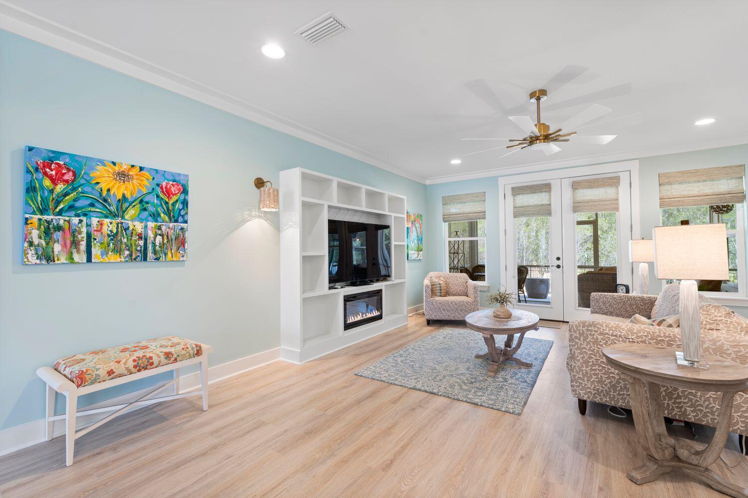 HAMMOCK BAY - Residential