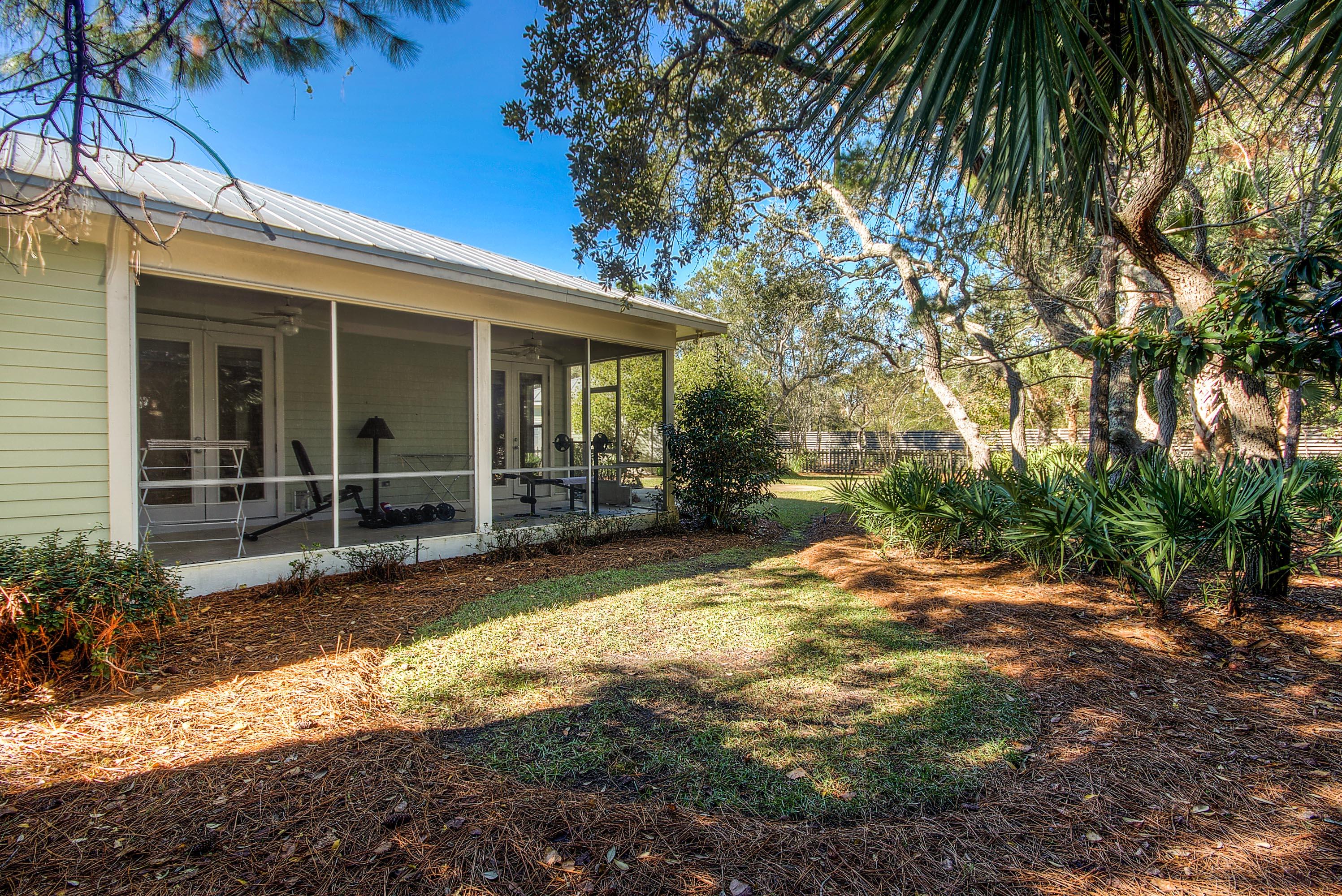 CRYSTAL LAKE - Residential