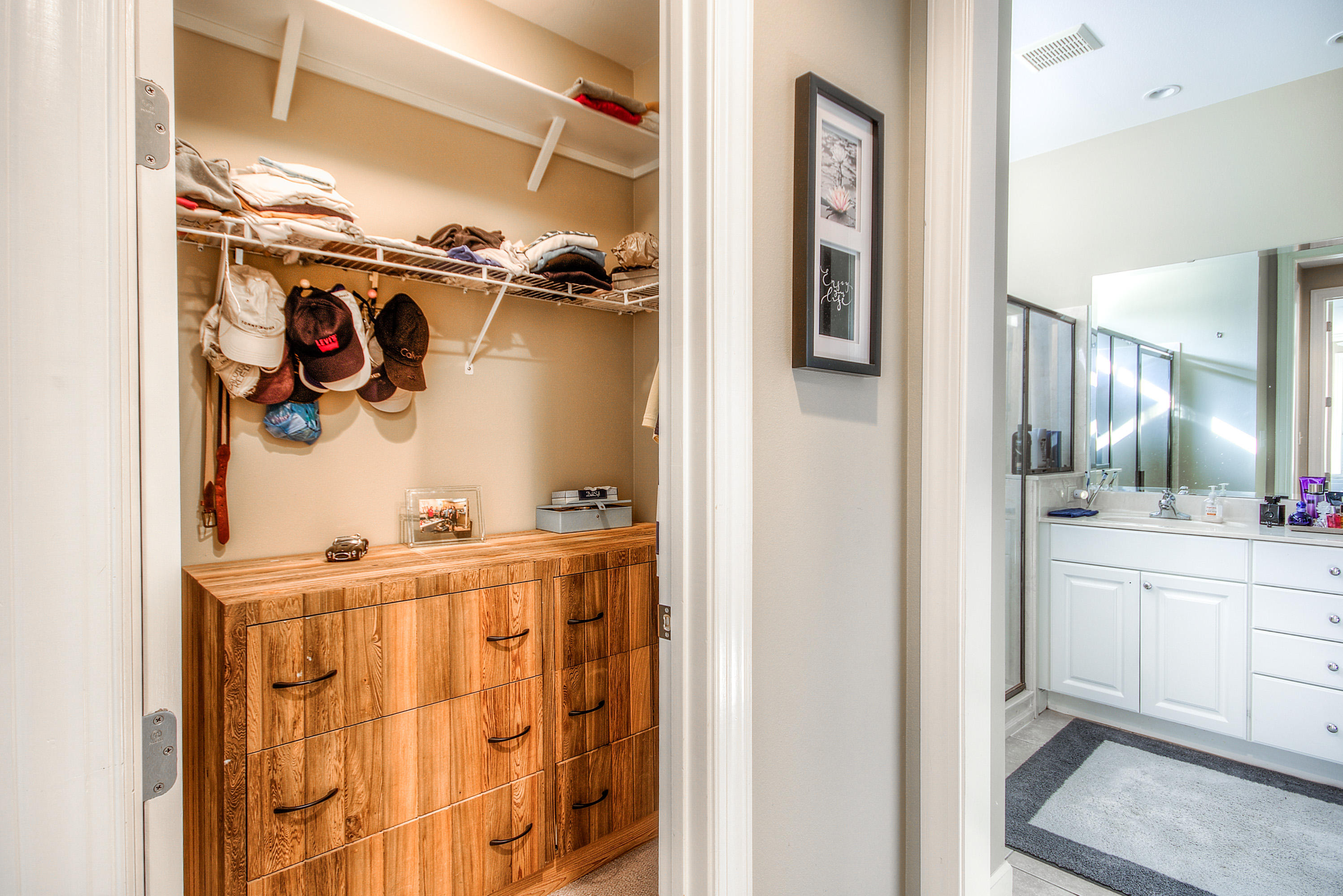 CRYSTAL LAKE - Residential