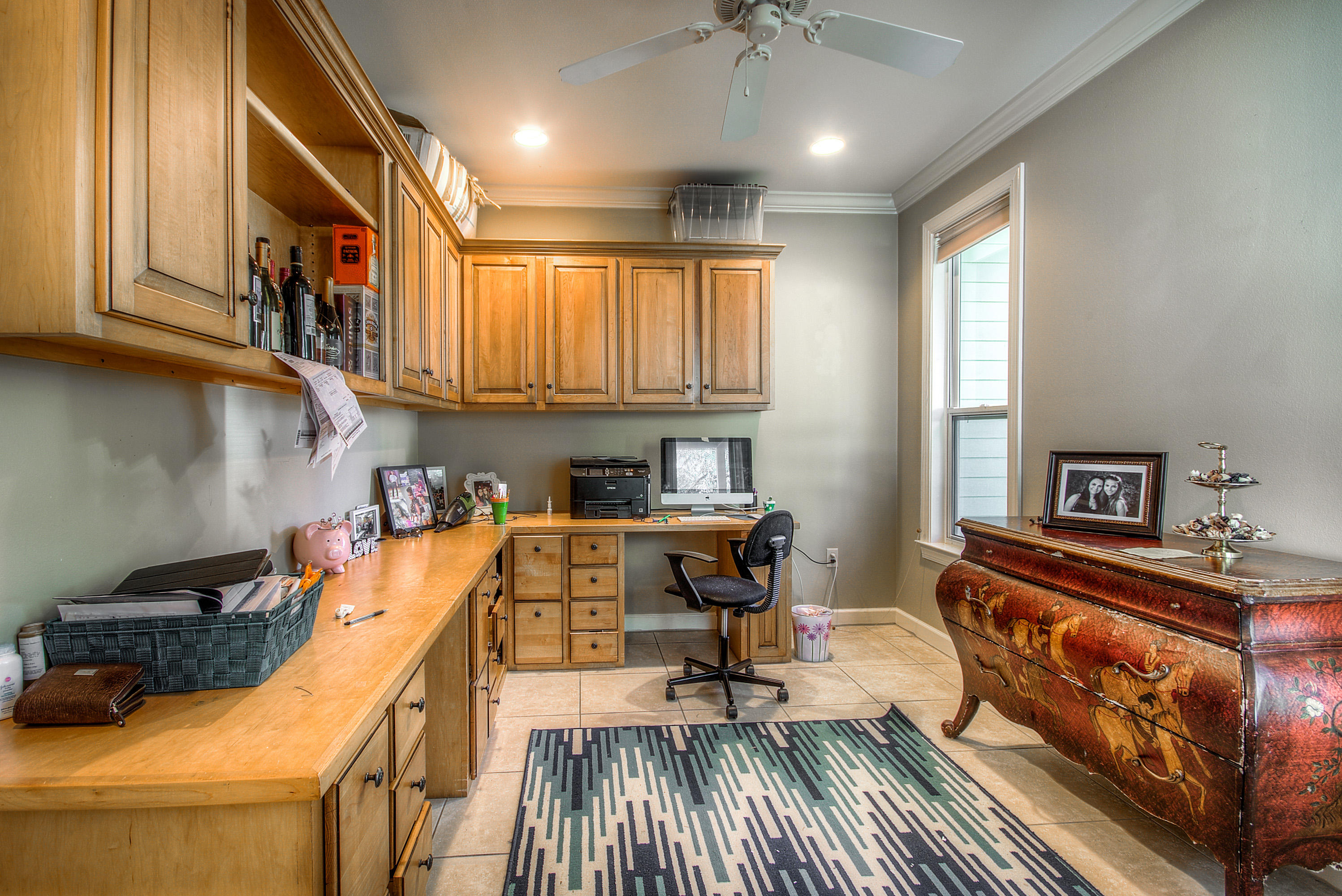 CRYSTAL LAKE - Residential