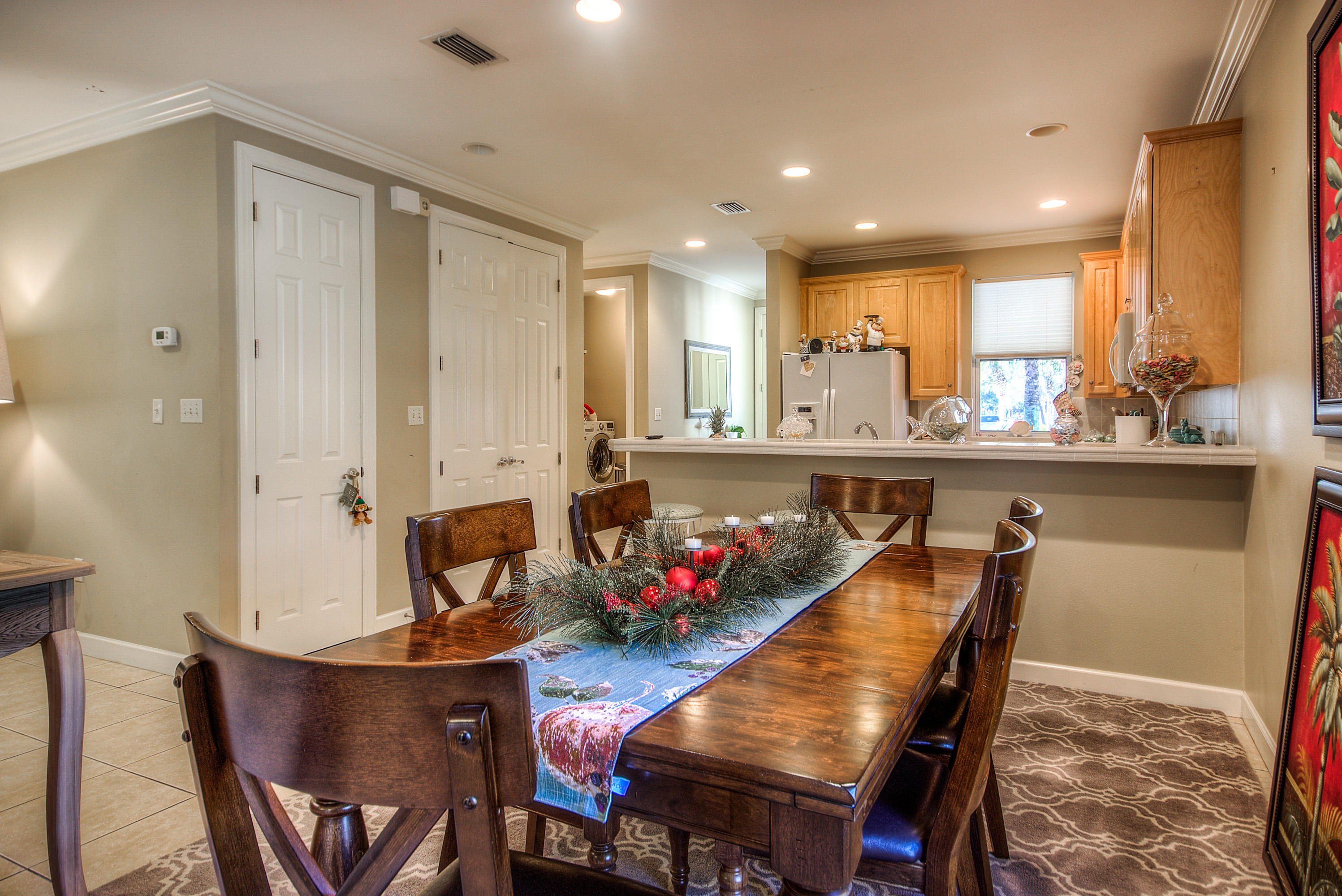 CRYSTAL LAKE - Residential