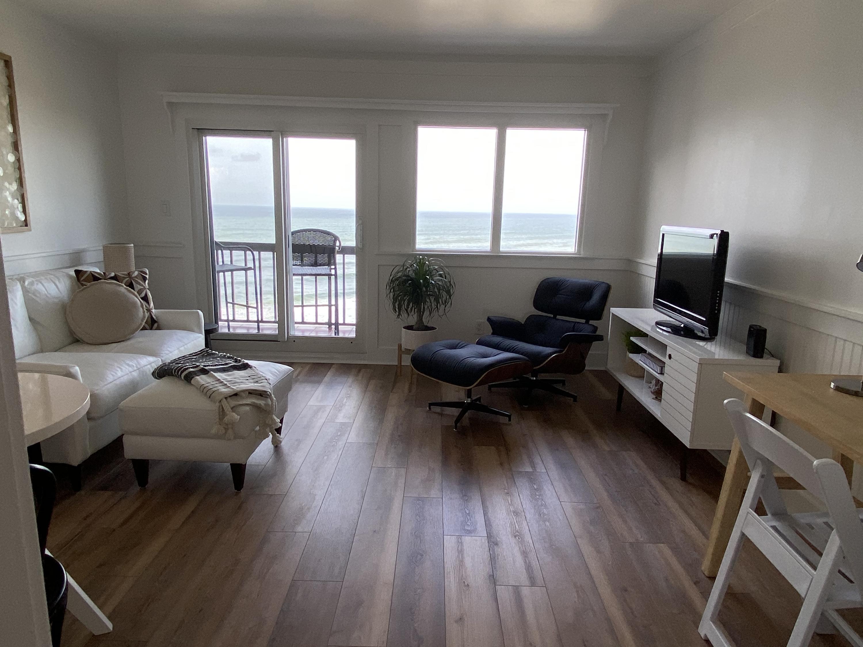 PINNACLE PORT - Residential