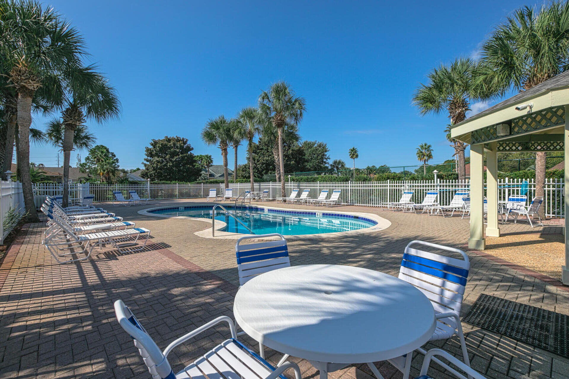 BAYSIDE - Residential