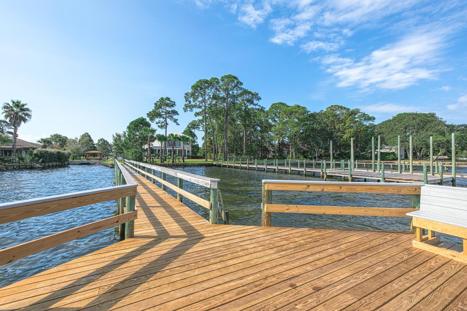 BAYSIDE - Residential