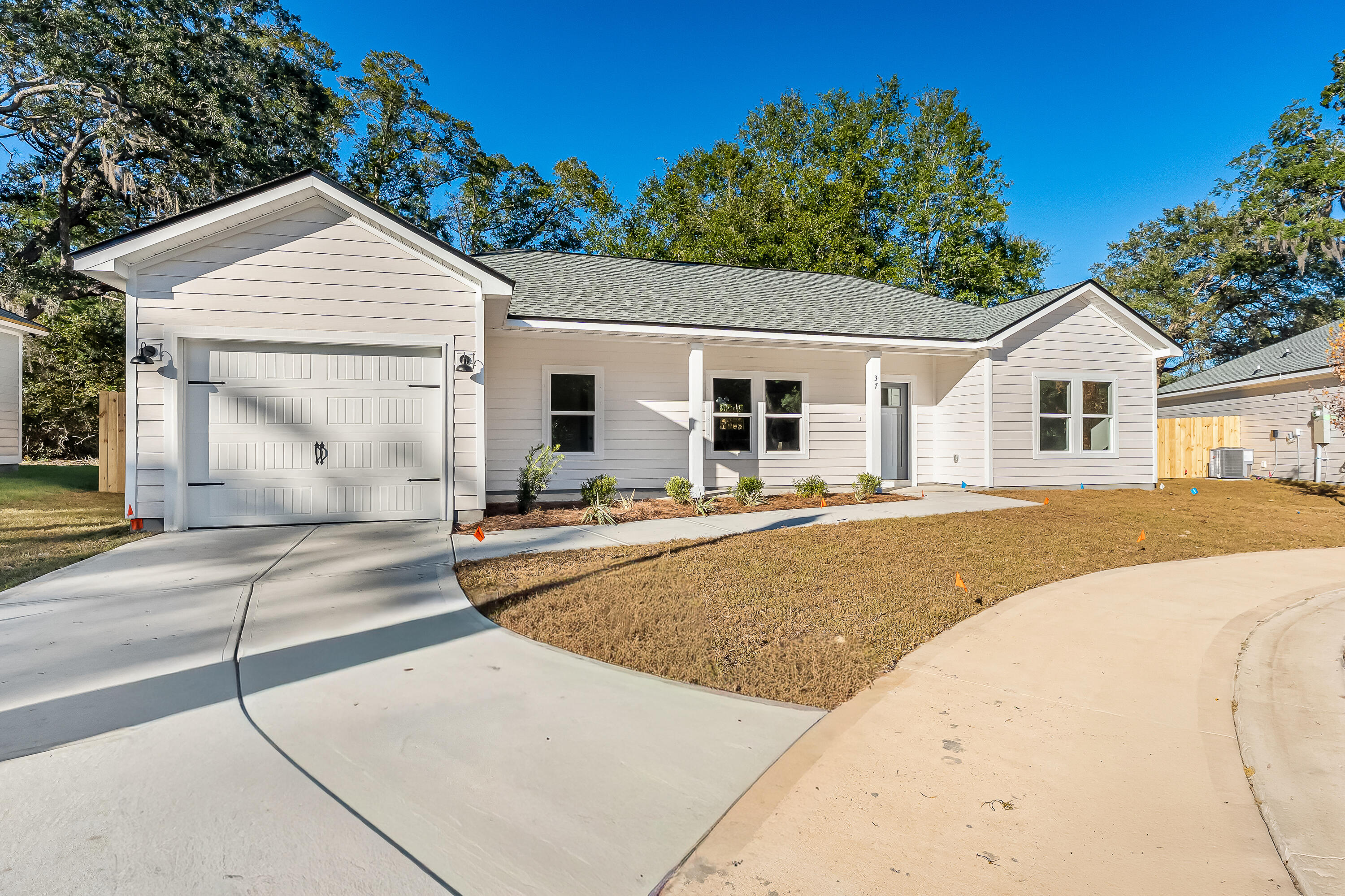 Live Oak Cottages - Residential