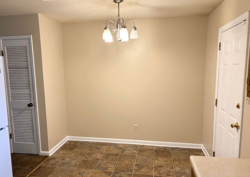 This delightful 2-bedroom apartment offers a harmonious blend of comfort and convenience. Step inside to discover an inviting open-plan living area that seamlessly flows, perfect for both relaxation and entertaining. The full bathroom is thoughtfully designed to cater to your daily needs with style and functionality. The apartment's location offers easy access to local amenities, and just a few miles to Hurlburt Field Base. Owner will allow small pet up to 25lbs allowed with a non-refundable pet fee and approved pet application. All Coastal Realty Services residents are enrolled in the Resident Benefits Package (RBP) which includes renters insurance, HVAC air filter delivery (for applicable properties) and our best-in-class resident rewards program, and much more!