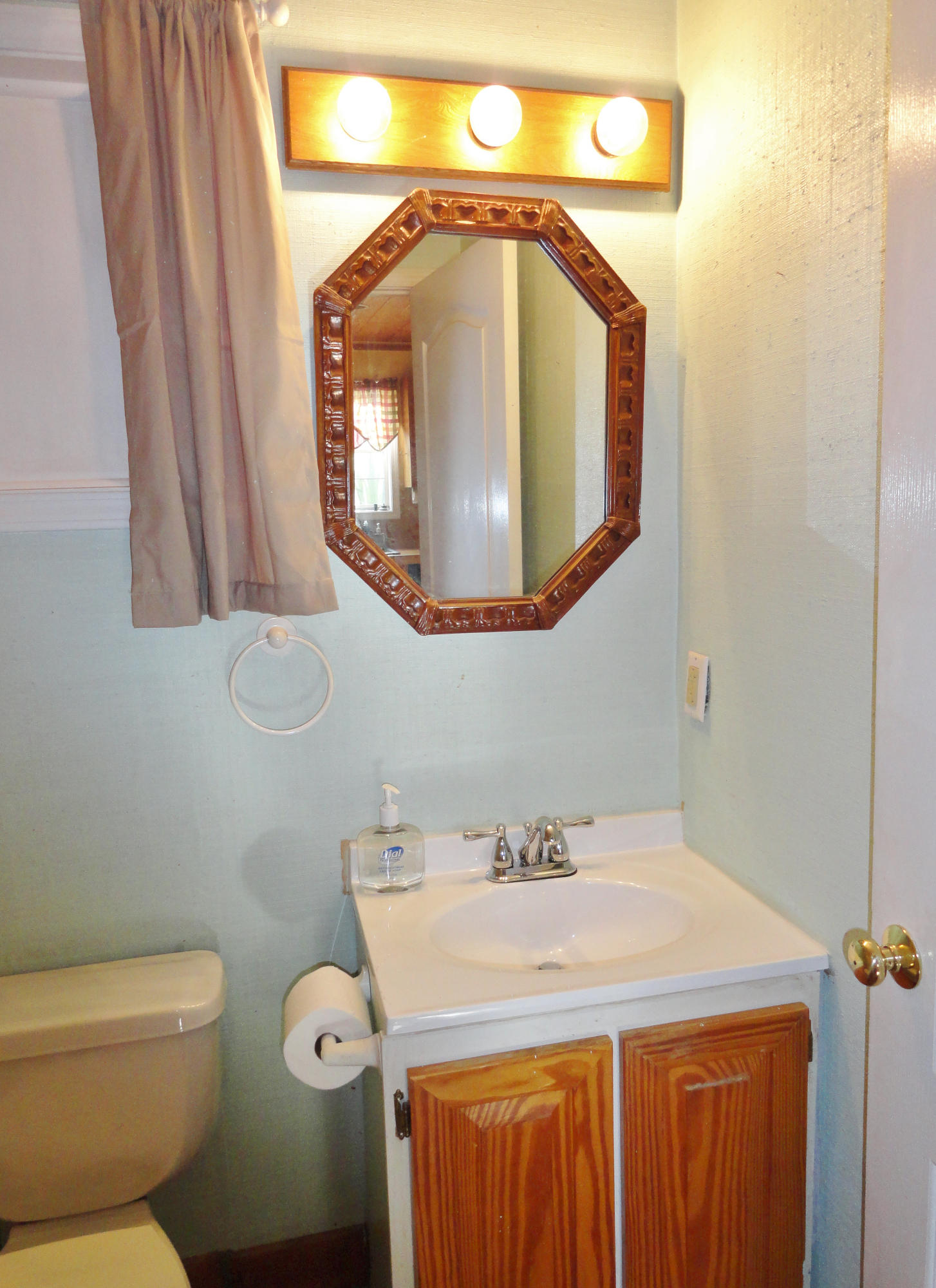 BAY PINE SHORES - Residential