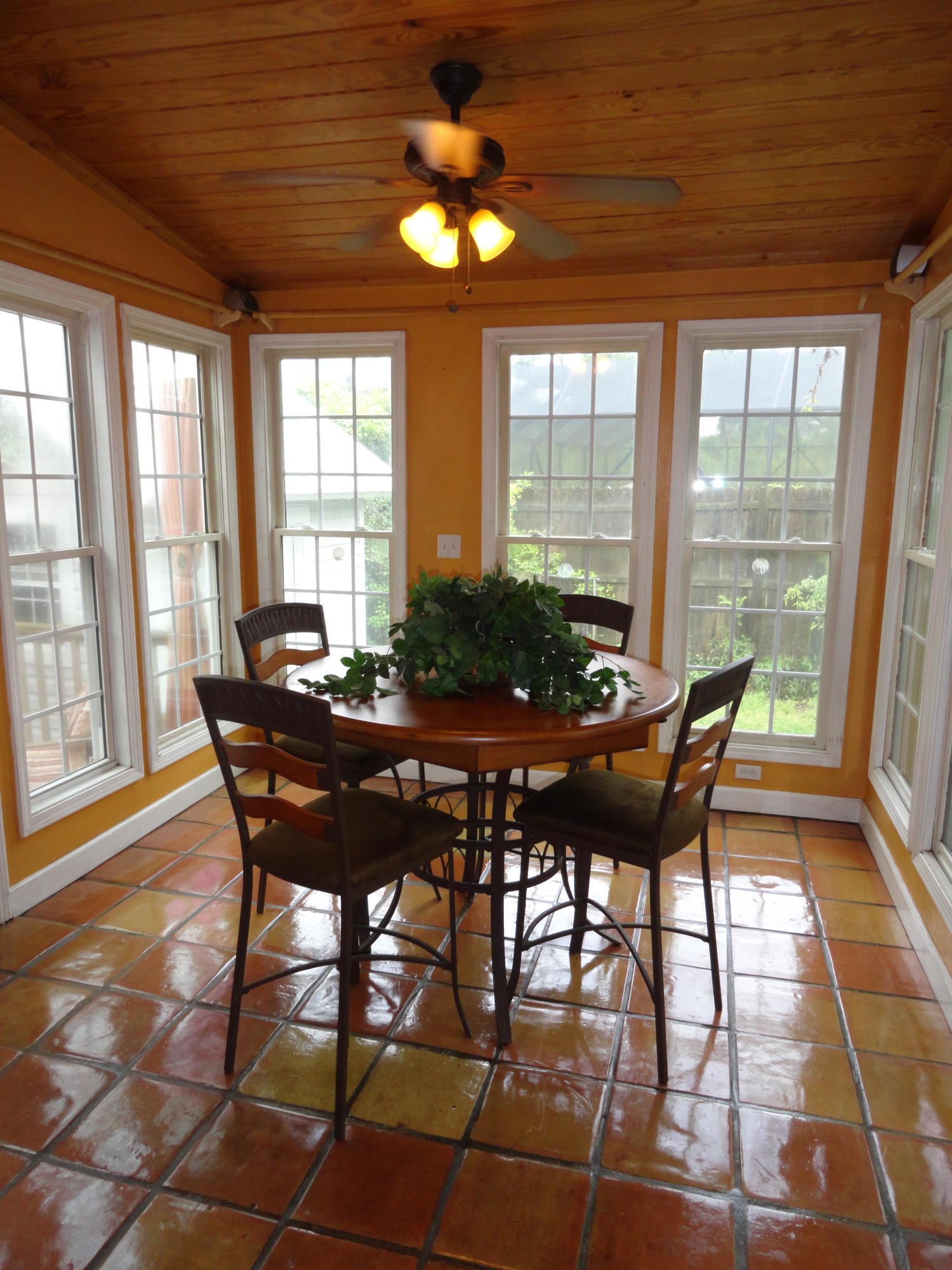 BAY PINE SHORES - Residential