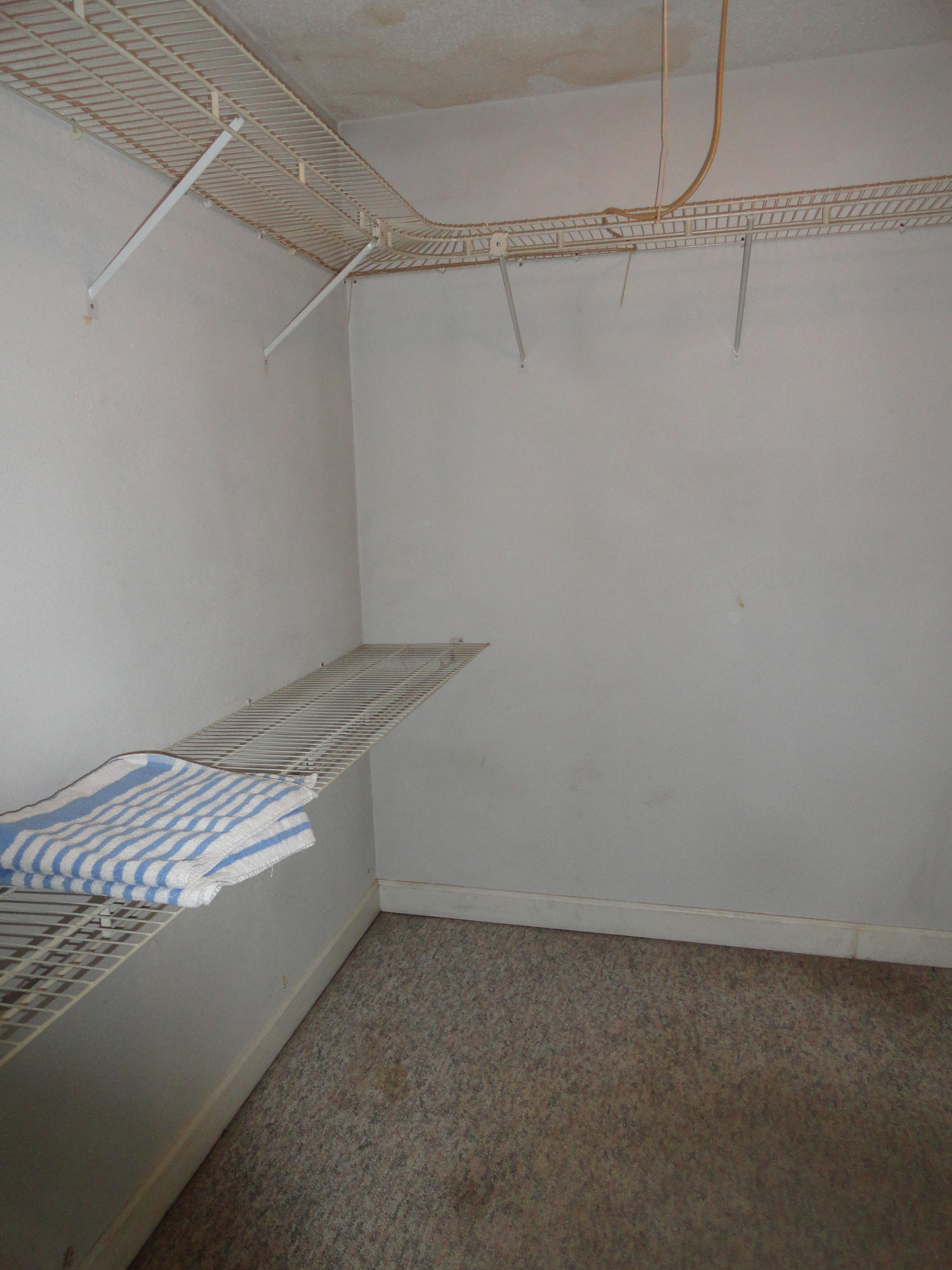 BAY PINE SHORES - Residential