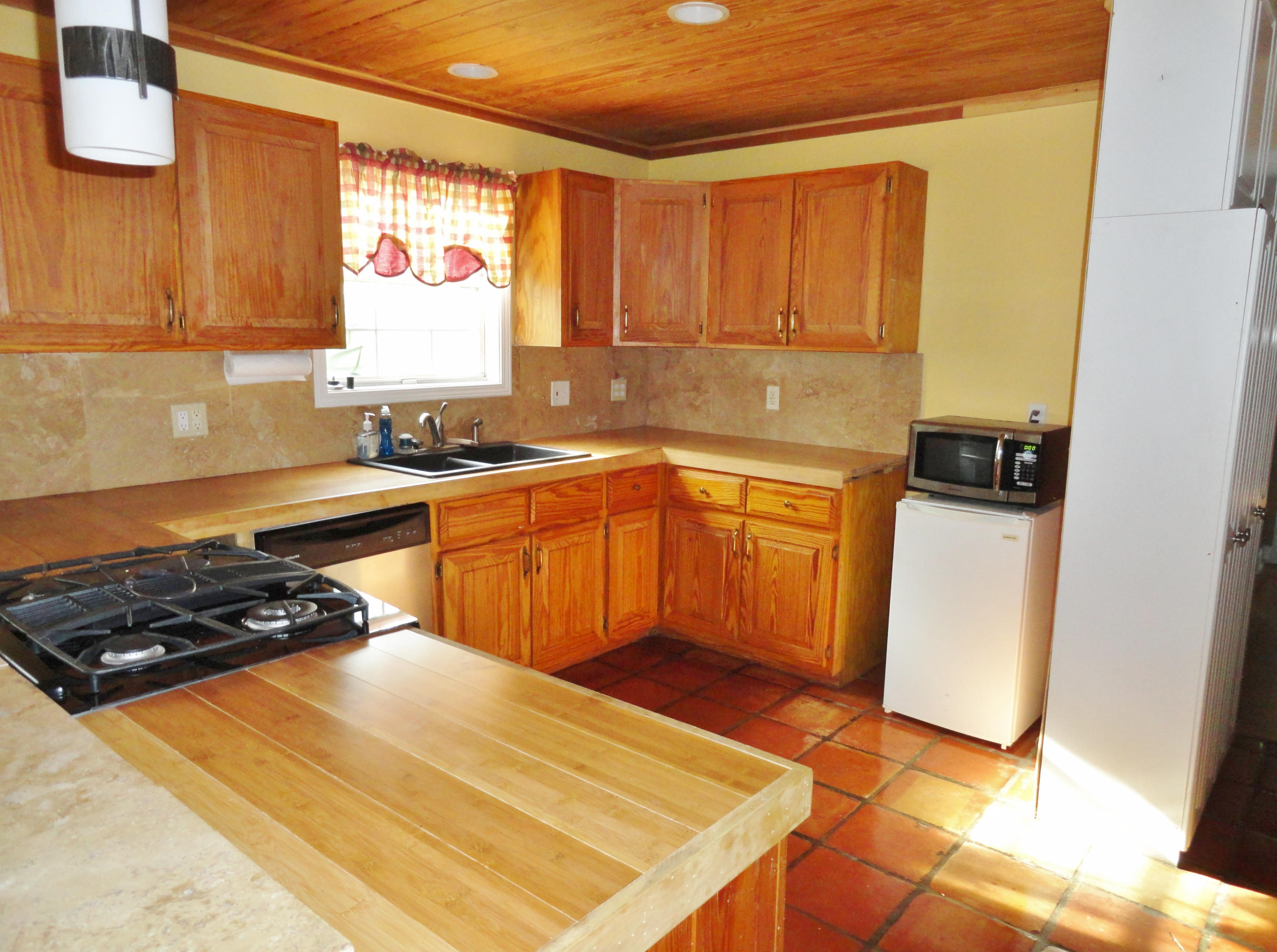 BAY PINE SHORES - Residential