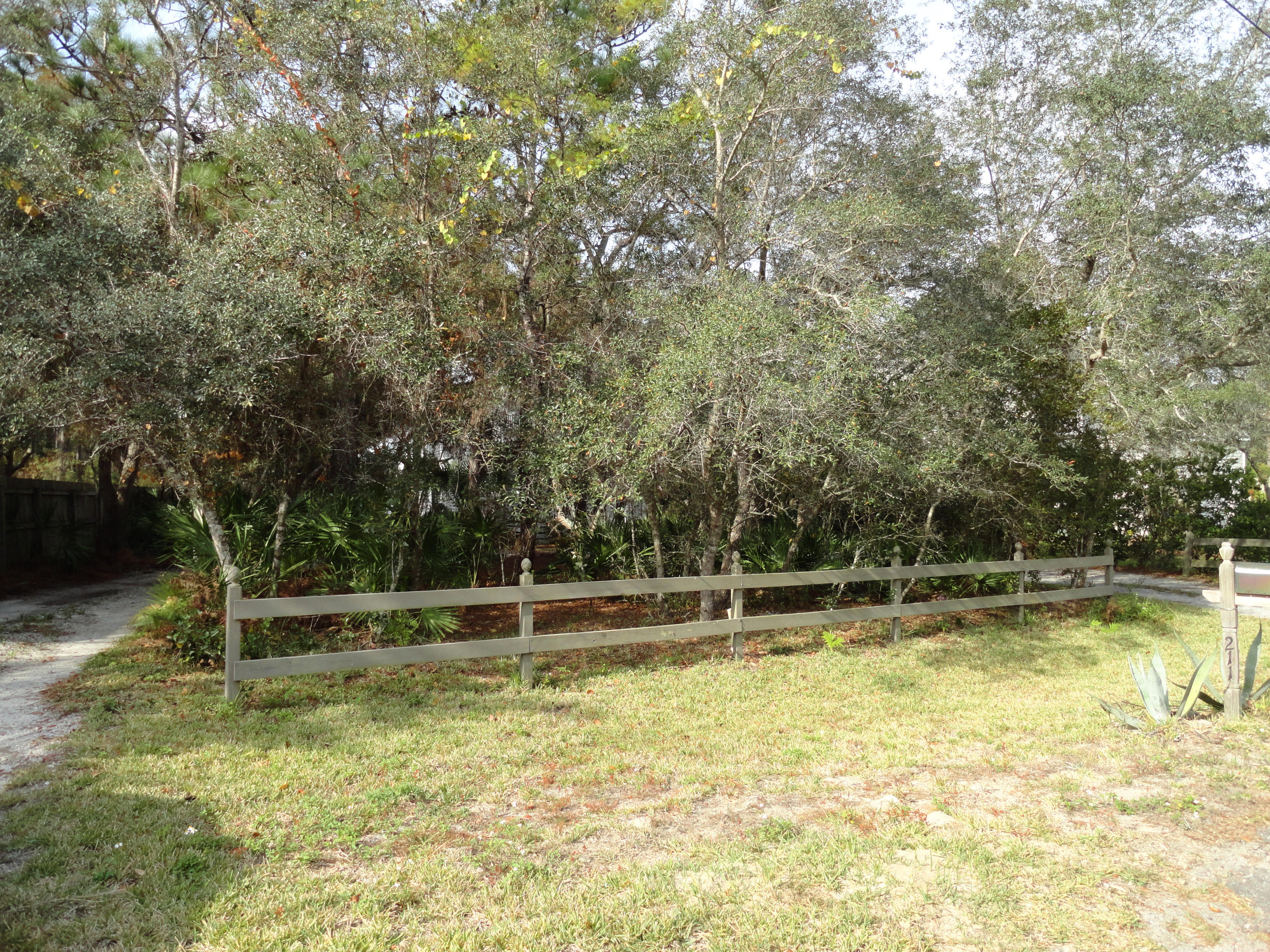 BAY PINE SHORES - Residential