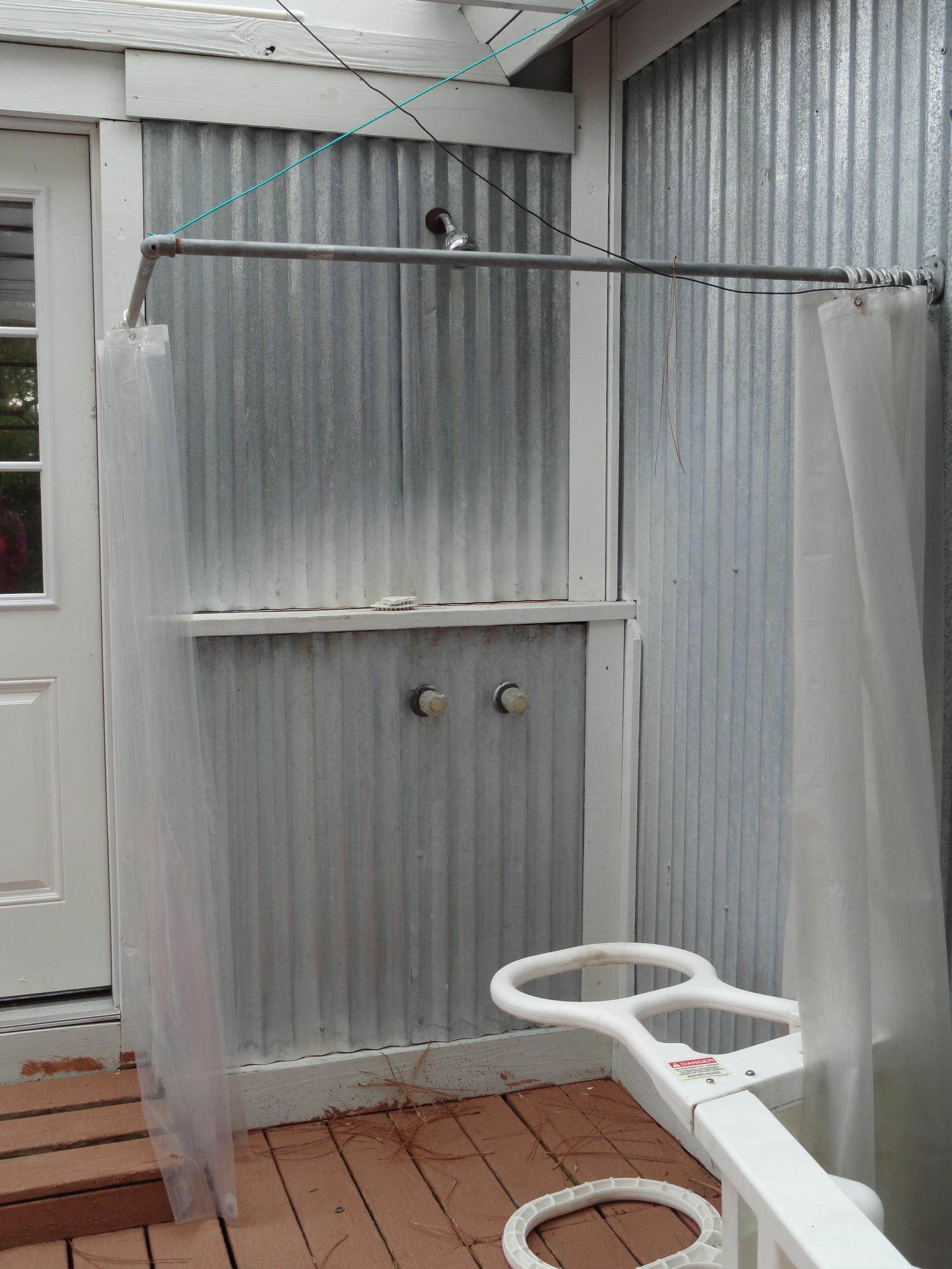 BAY PINE SHORES - Residential