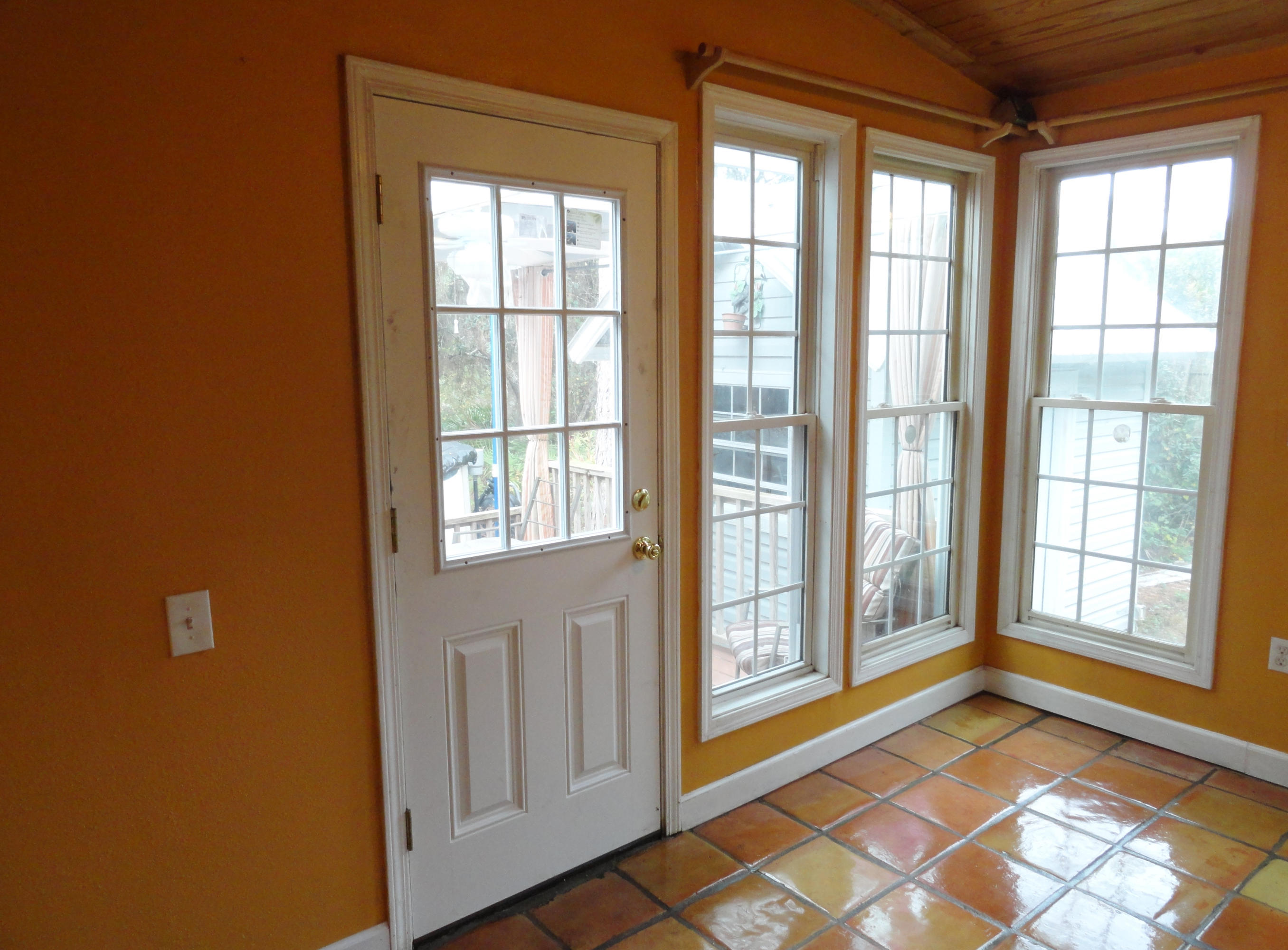 BAY PINE SHORES - Residential