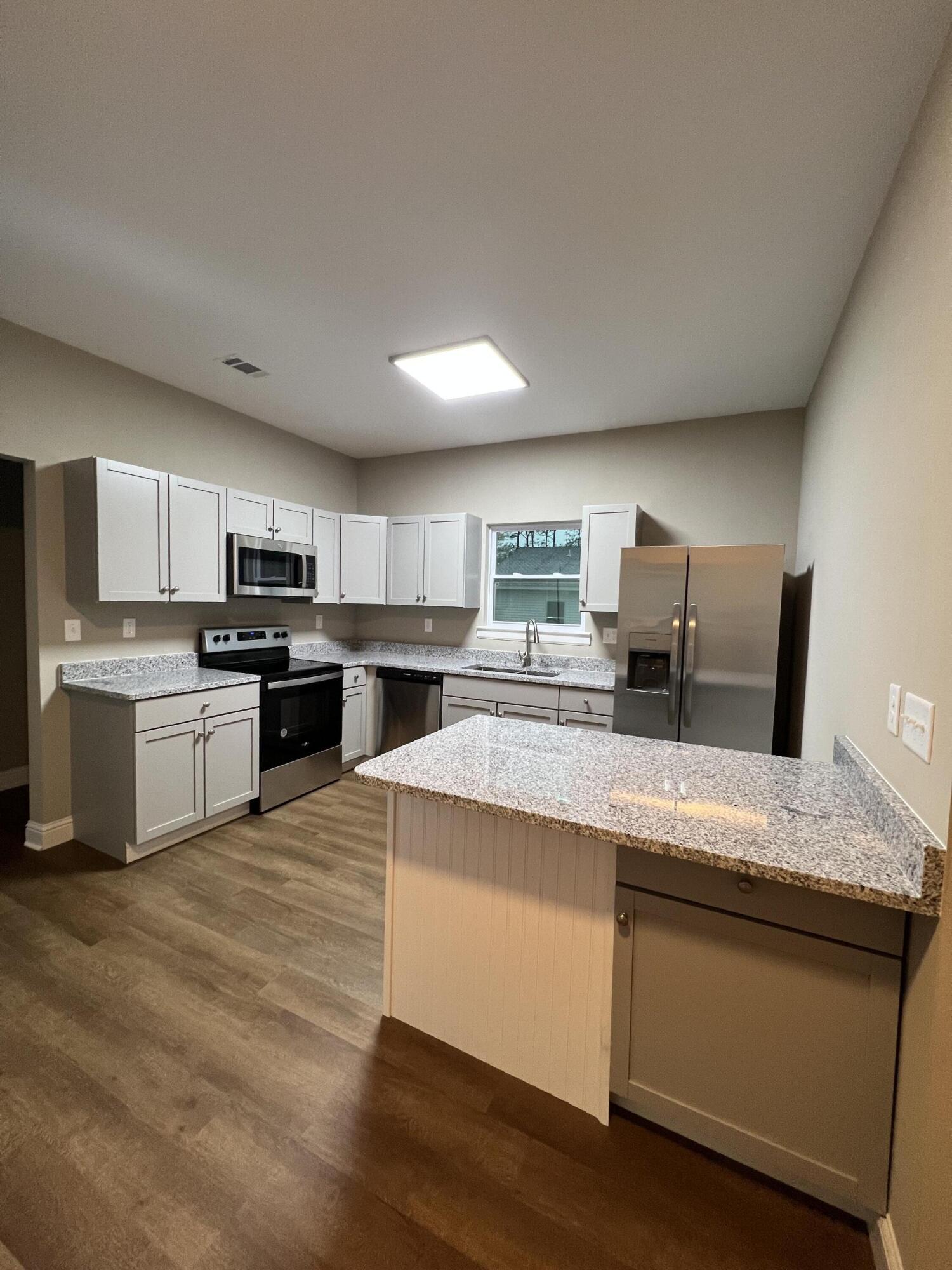 OAKWOOD HILL - Residential