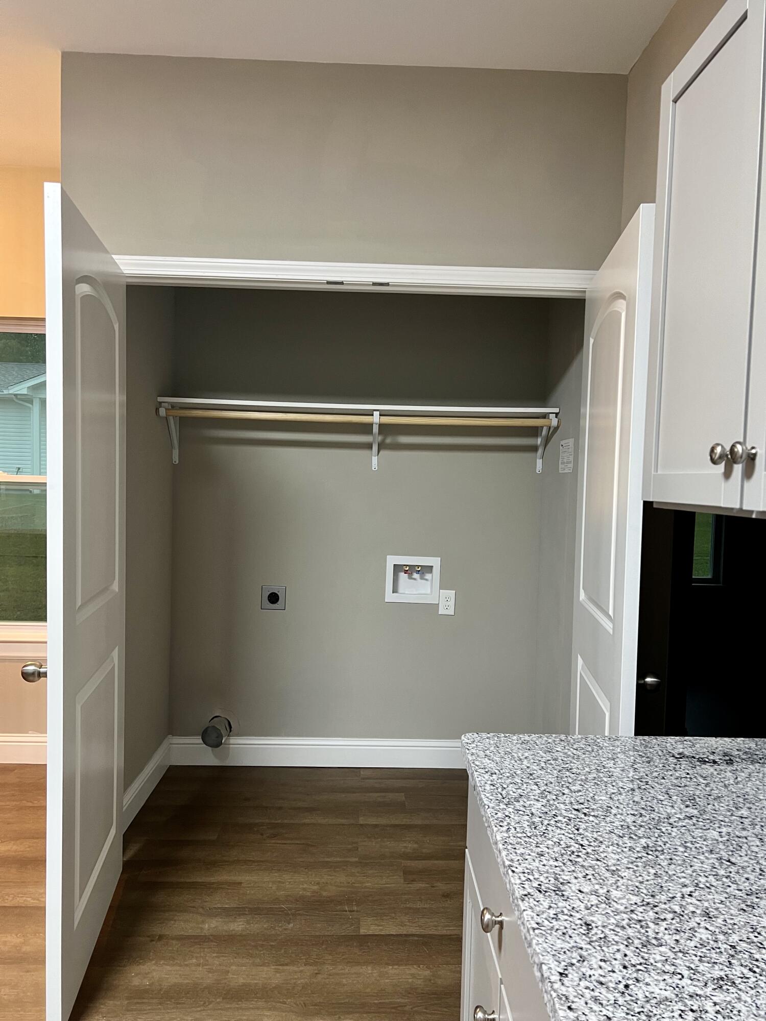 OAKWOOD HILL - Residential