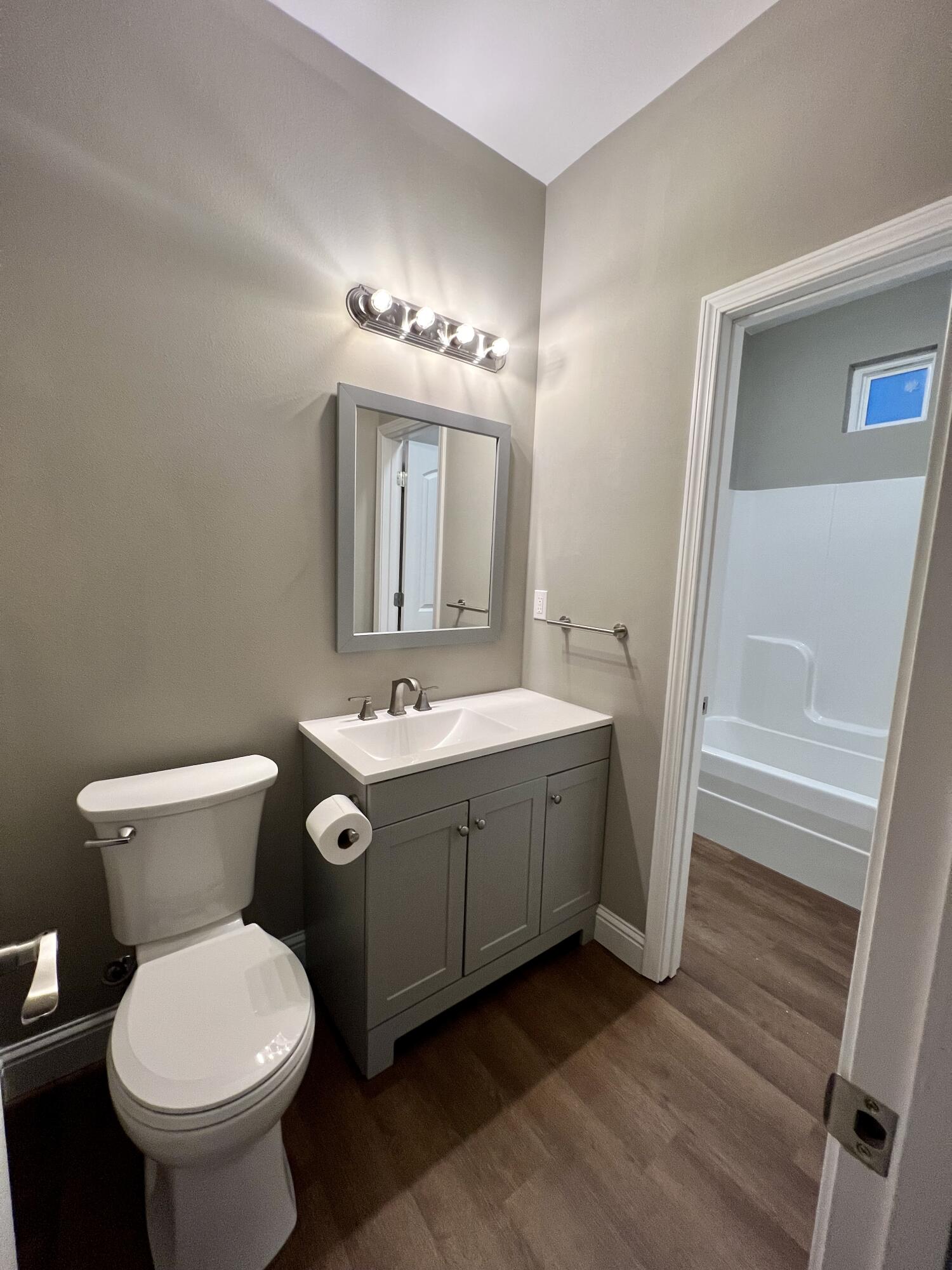 OAKWOOD HILL - Residential