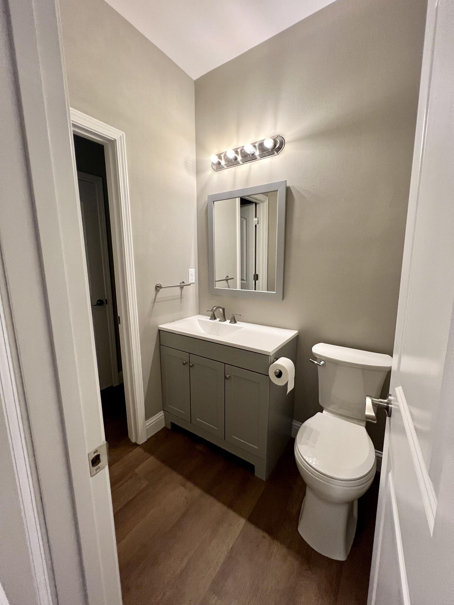 OAKWOOD HILL - Residential