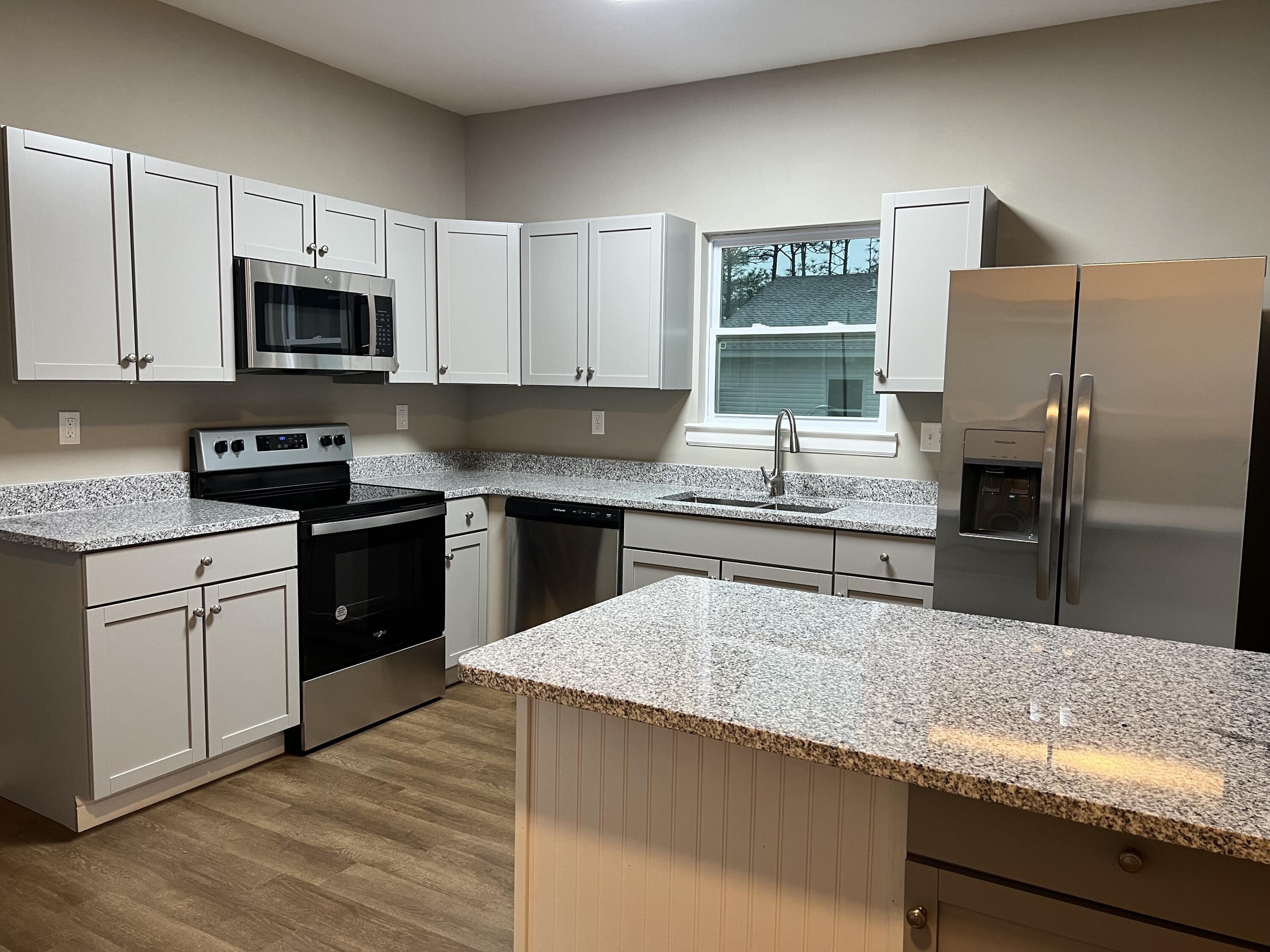 OAKWOOD HILL - Residential