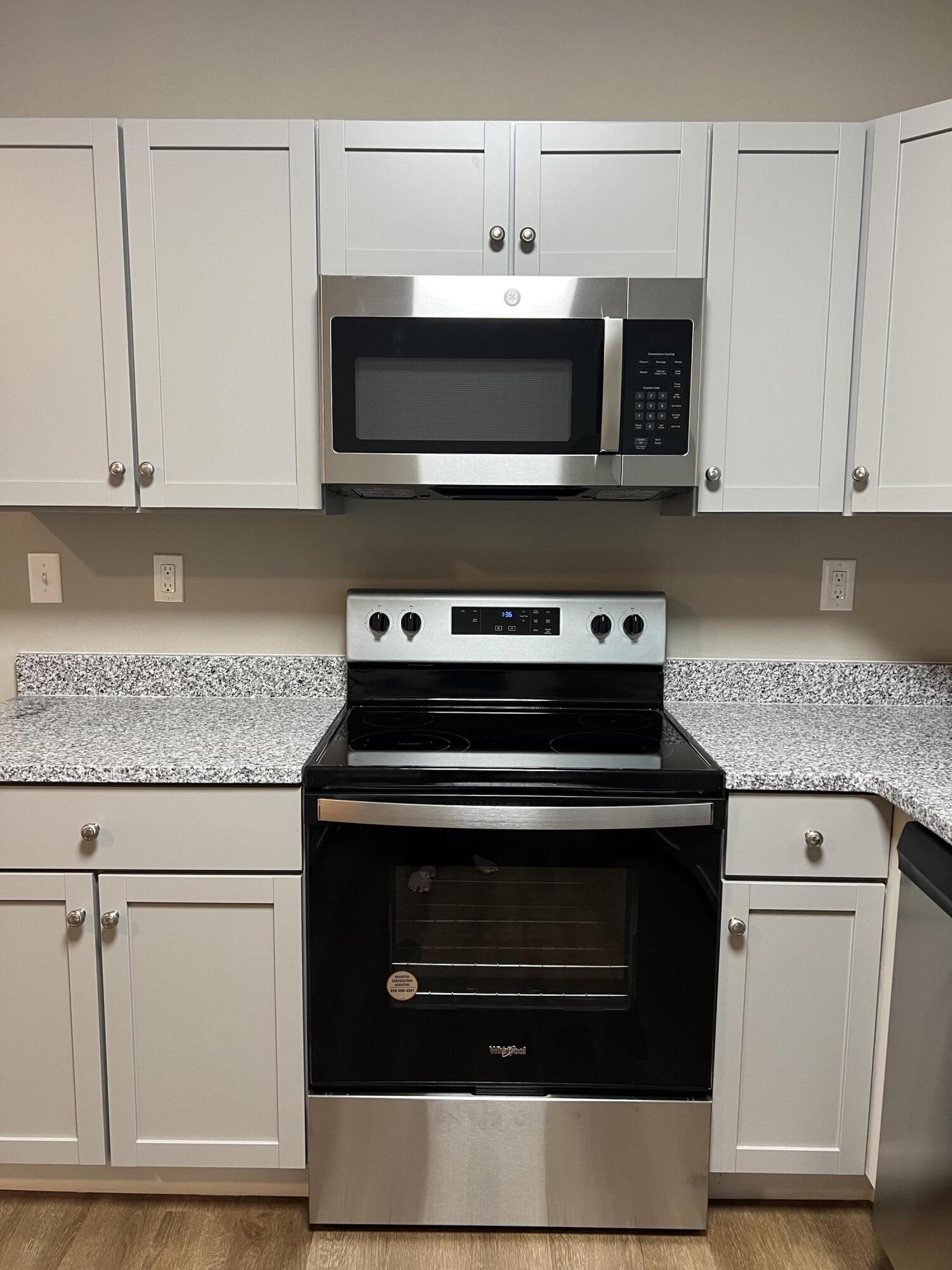 OAKWOOD HILL - Residential