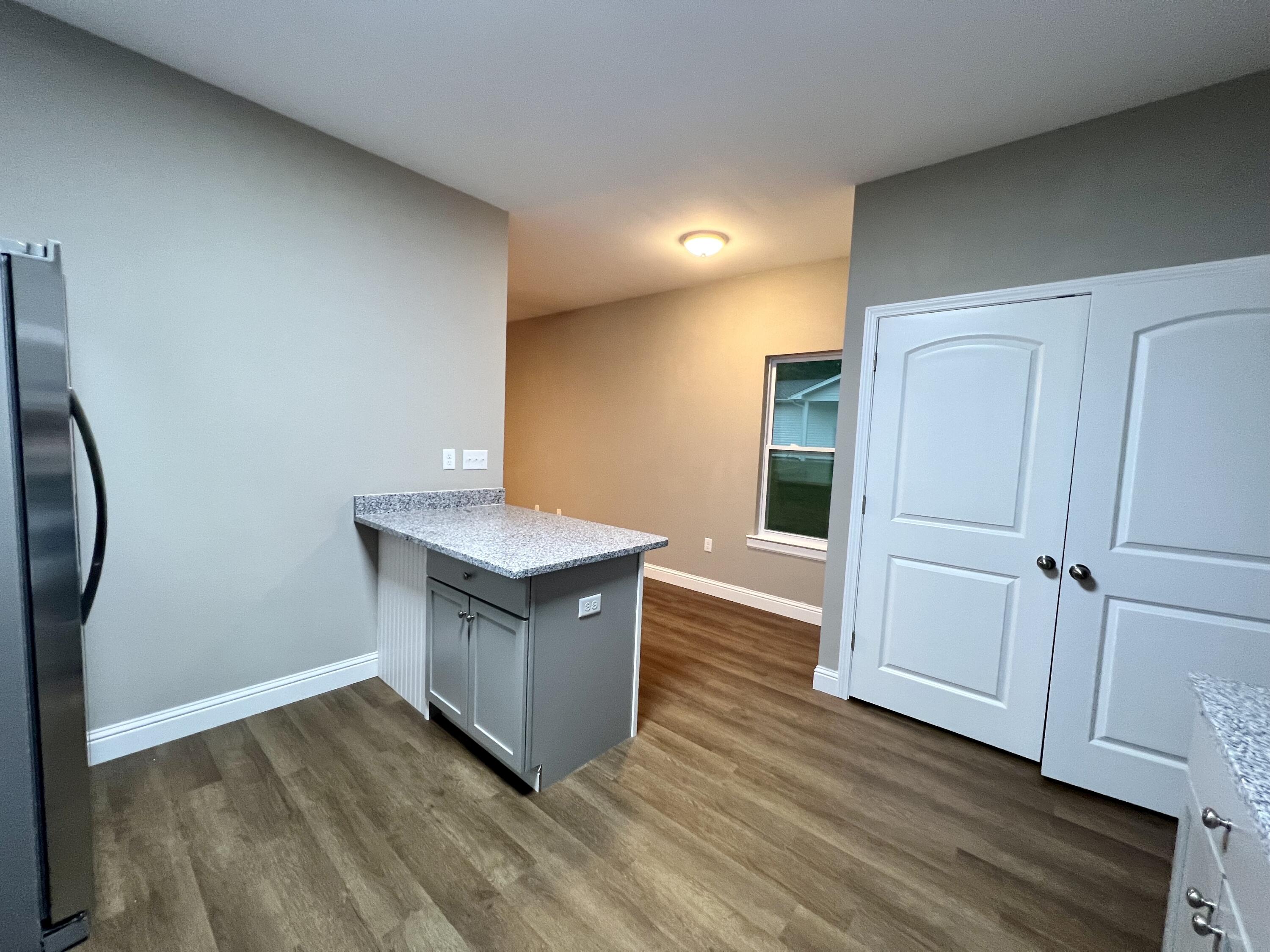 OAKWOOD HILL - Residential