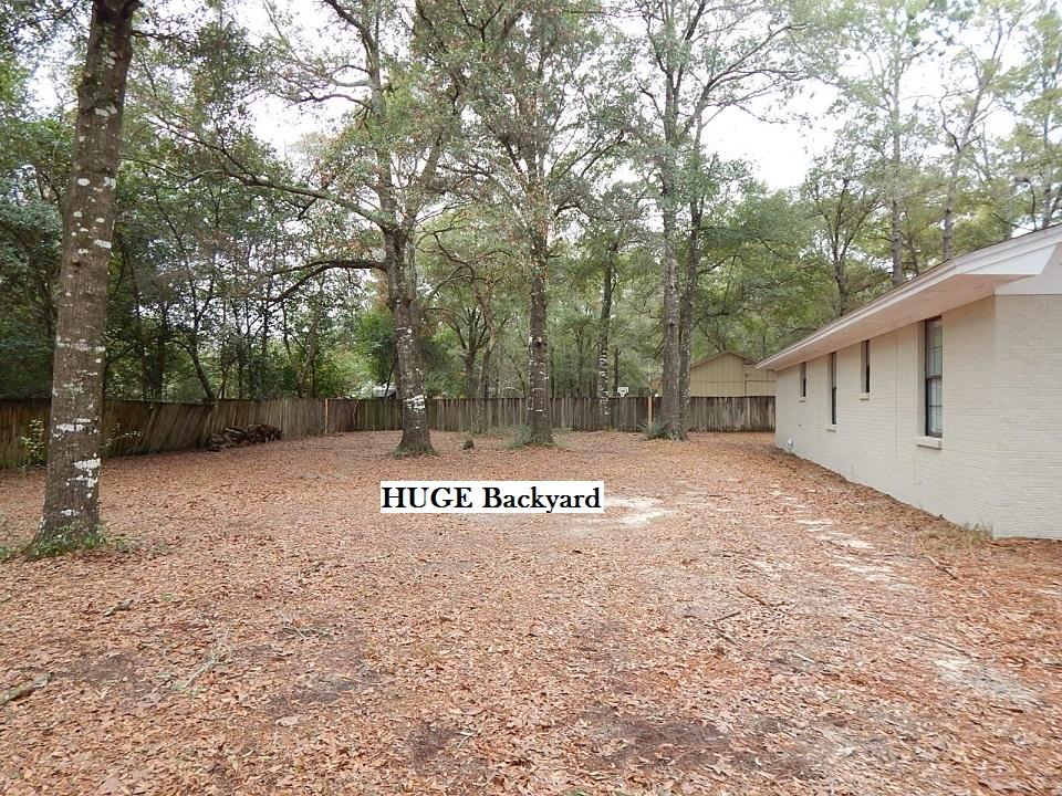 COUNTRY OAKS EST - Residential