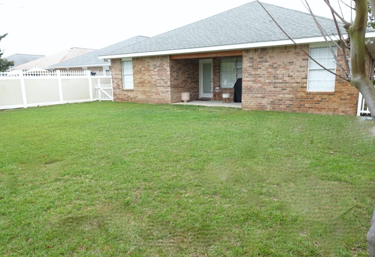 PARADISE RETREAT - Residential