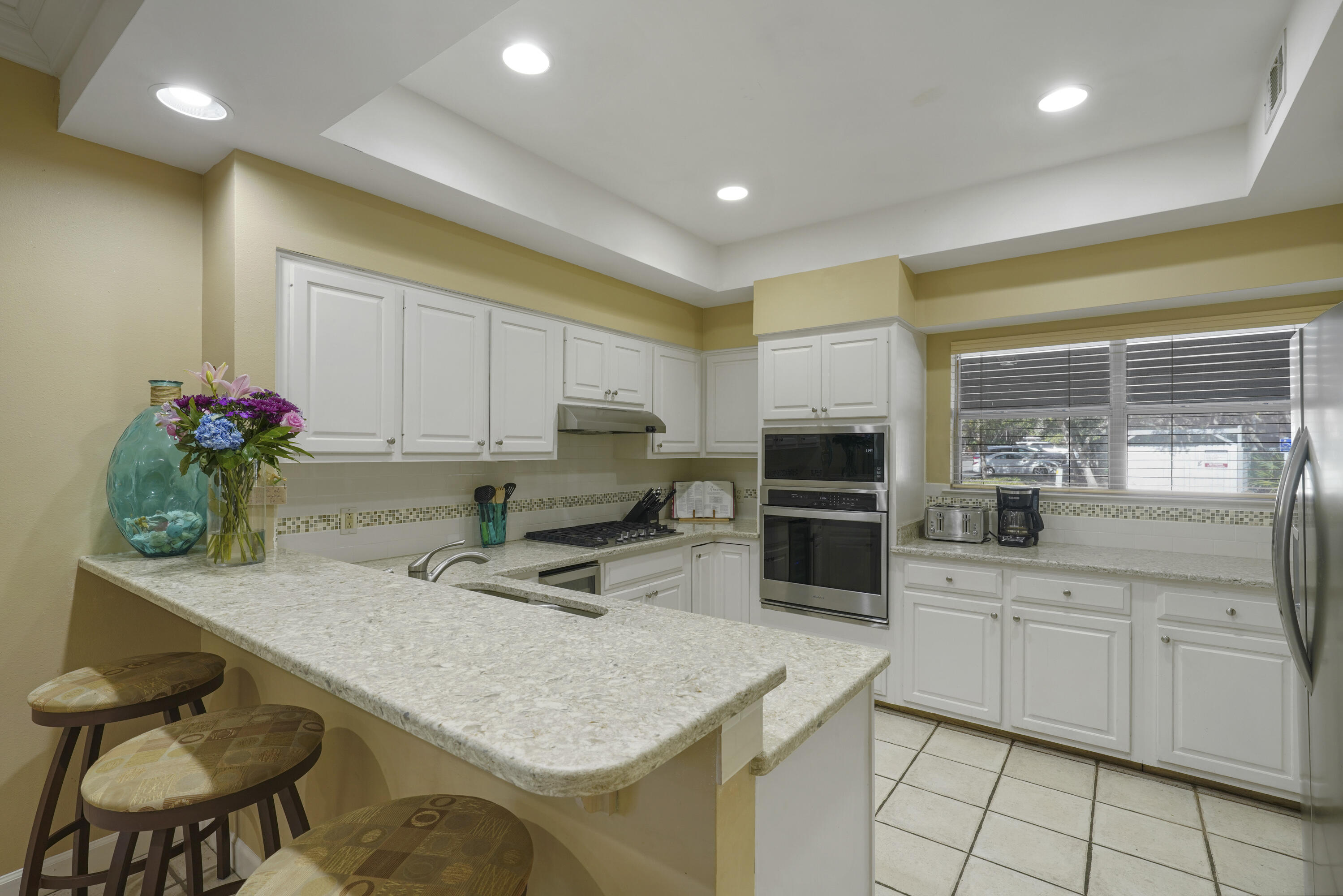 HIDDEN DUNES BEACH VILLAS - Residential