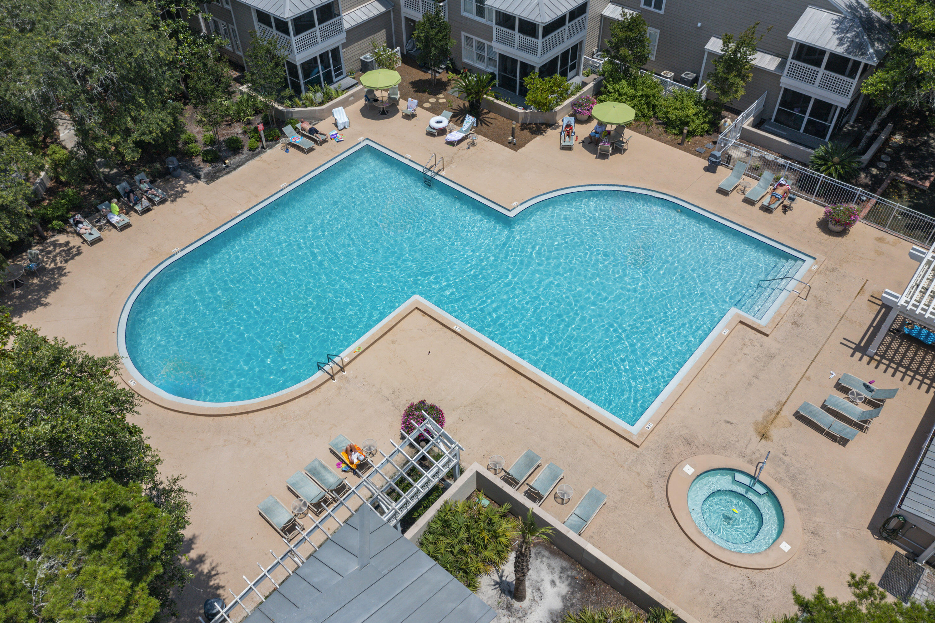 HIDDEN DUNES BEACH VILLAS - Residential