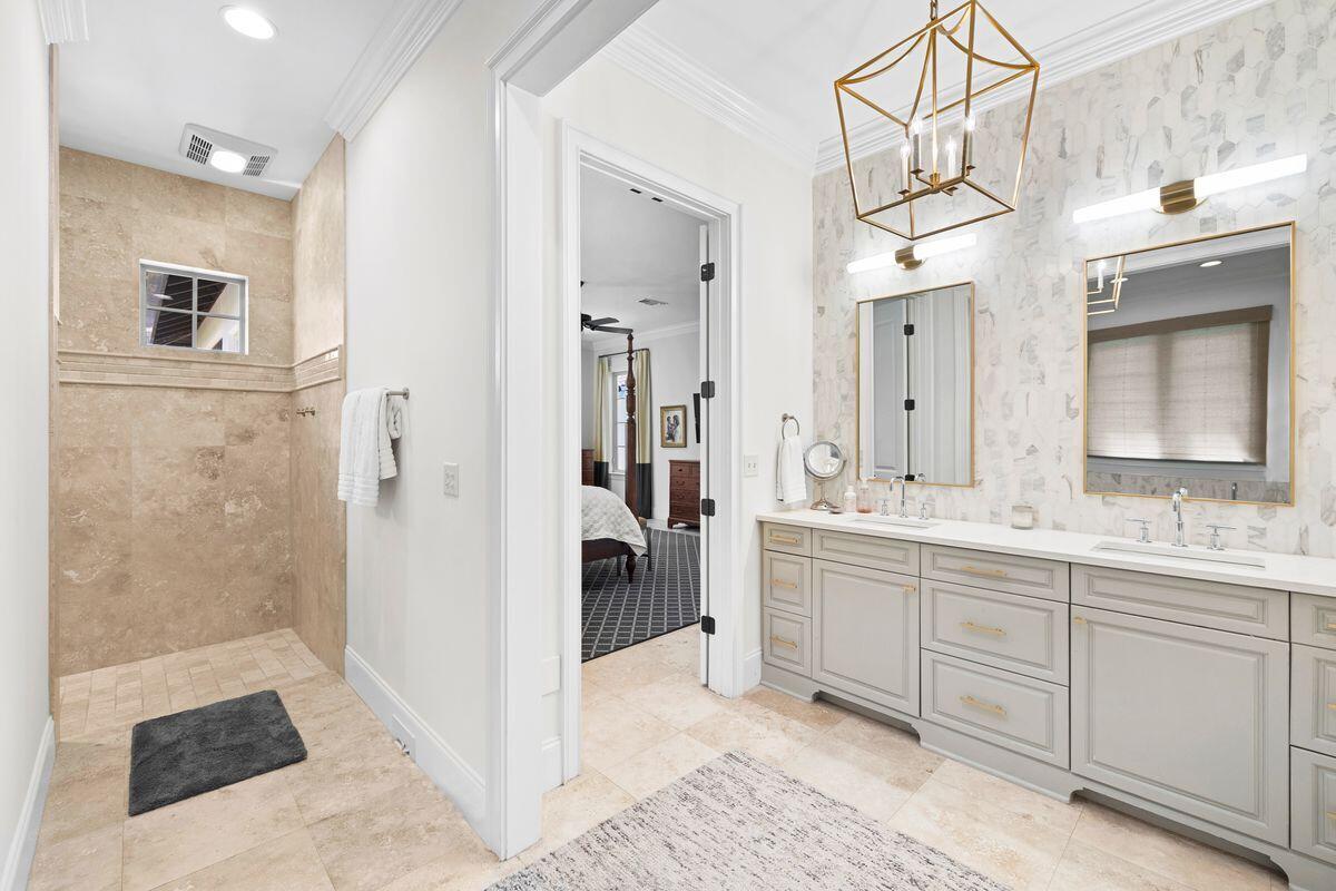 ISLAND GREEN - Residential