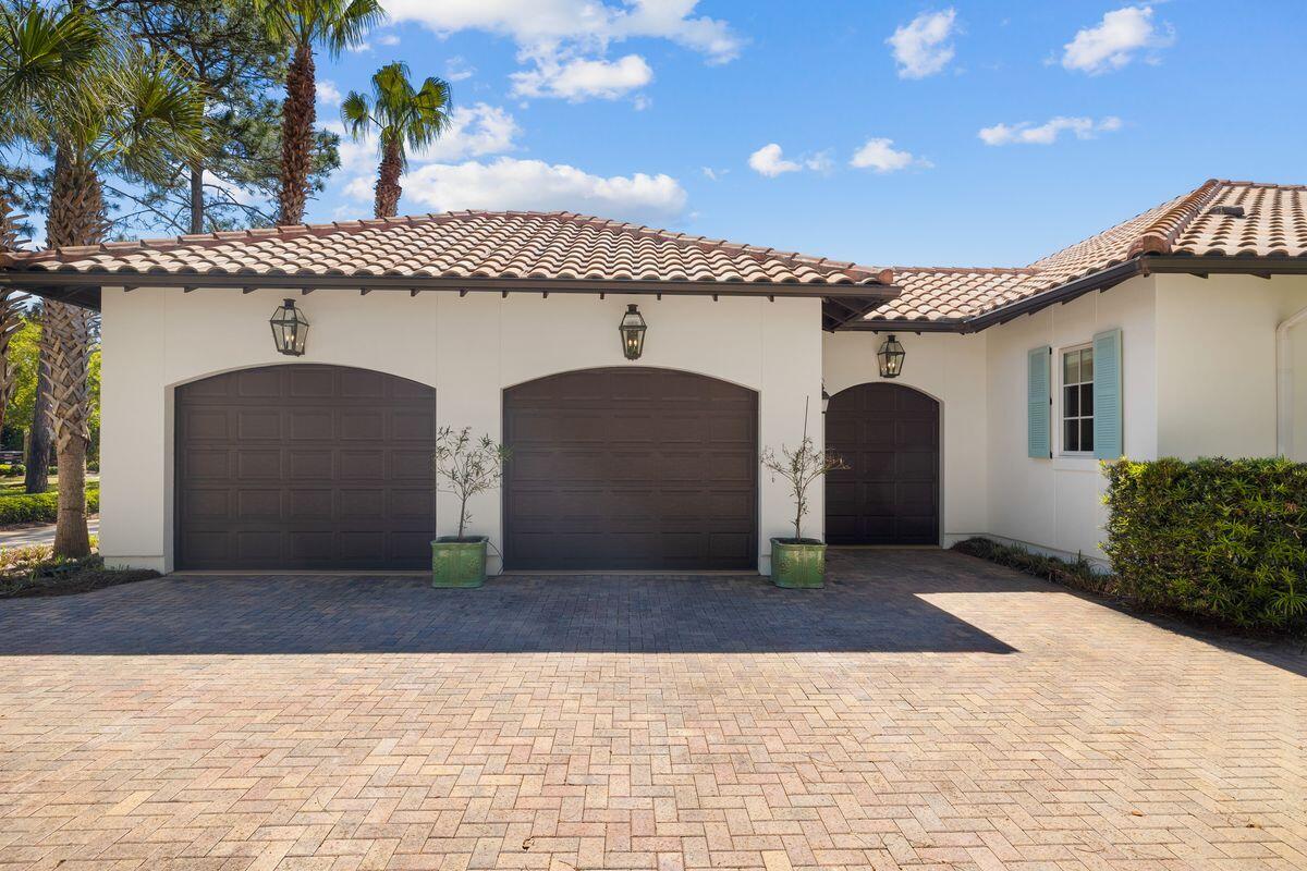 ISLAND GREEN - Residential