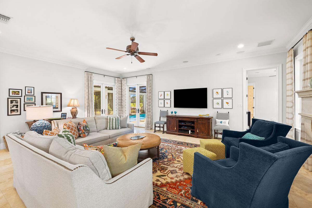 ISLAND GREEN - Residential