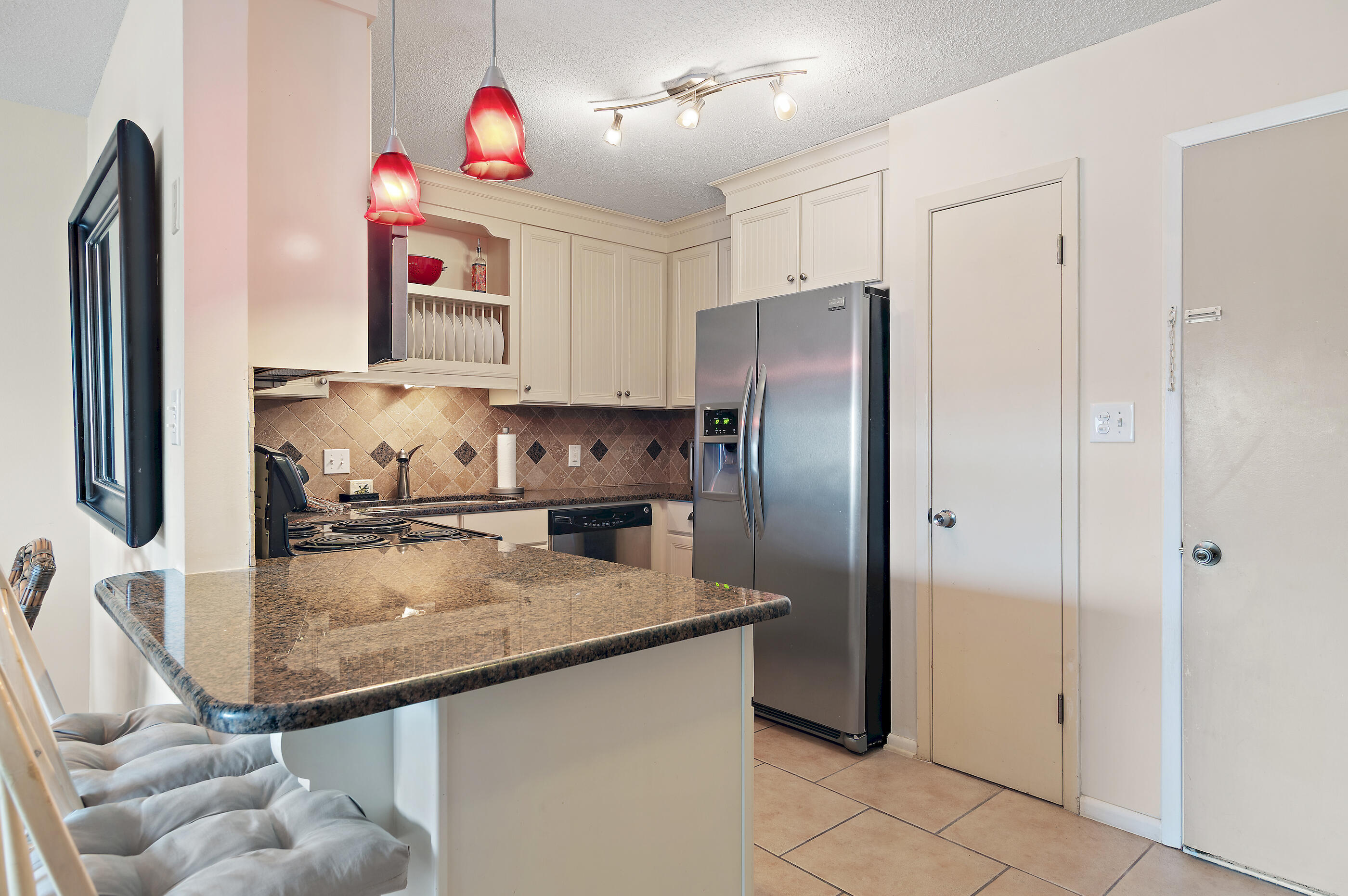 CHATEAU LA MER CONDO 2 - Residential