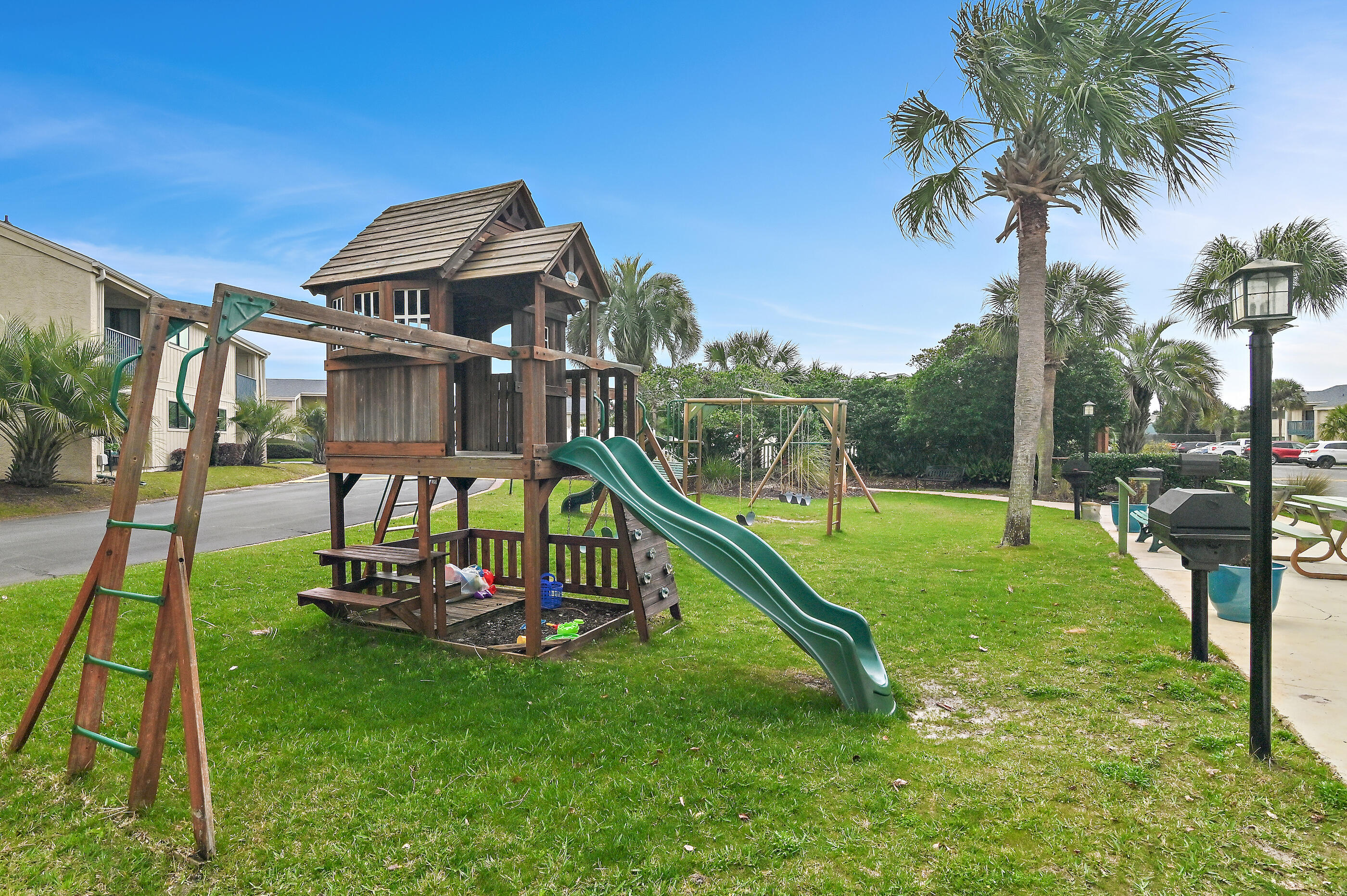 CHATEAU LA MER CONDO 2 - Residential