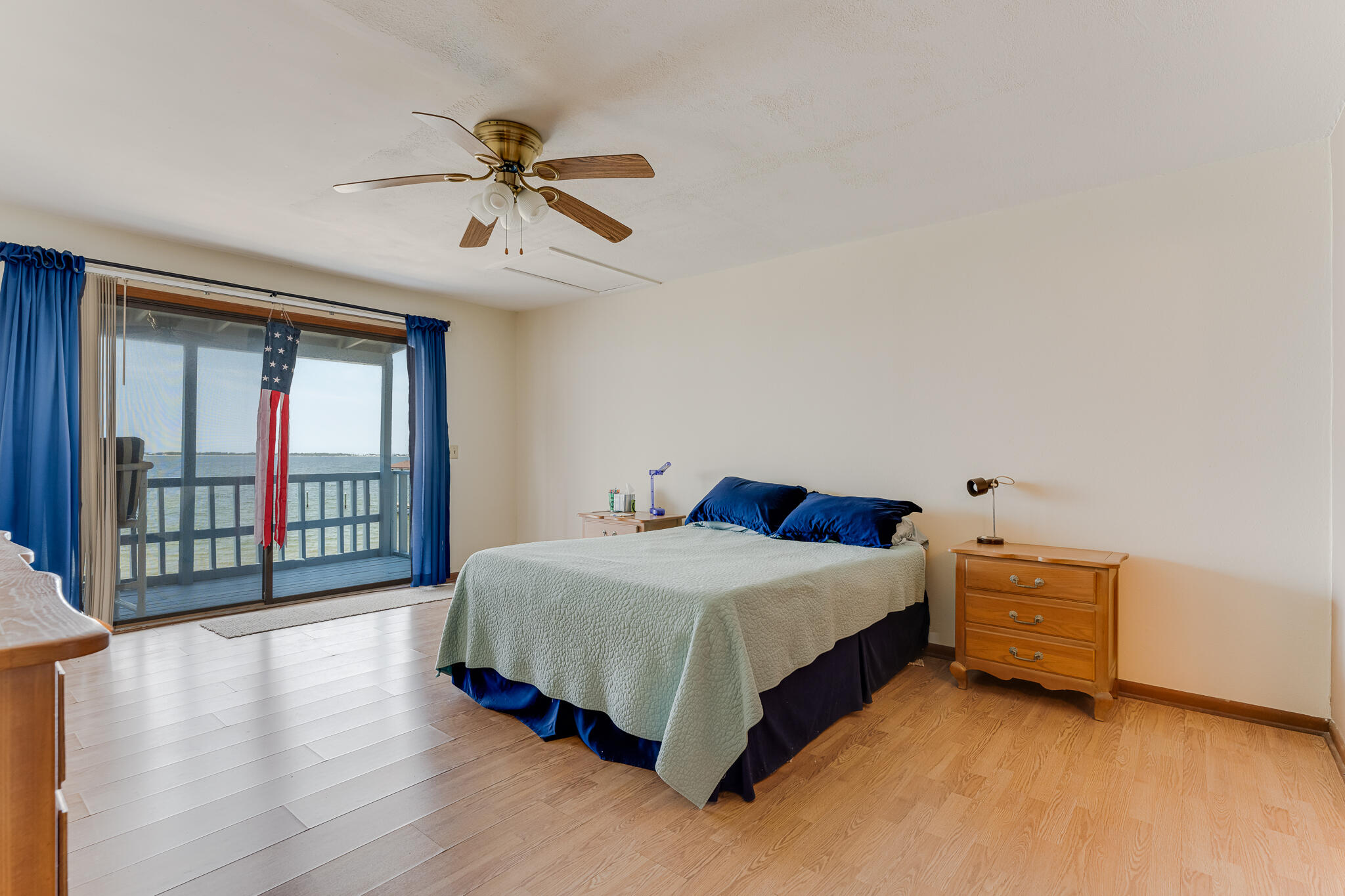 SOUTH RNG 25 WATER - Residential