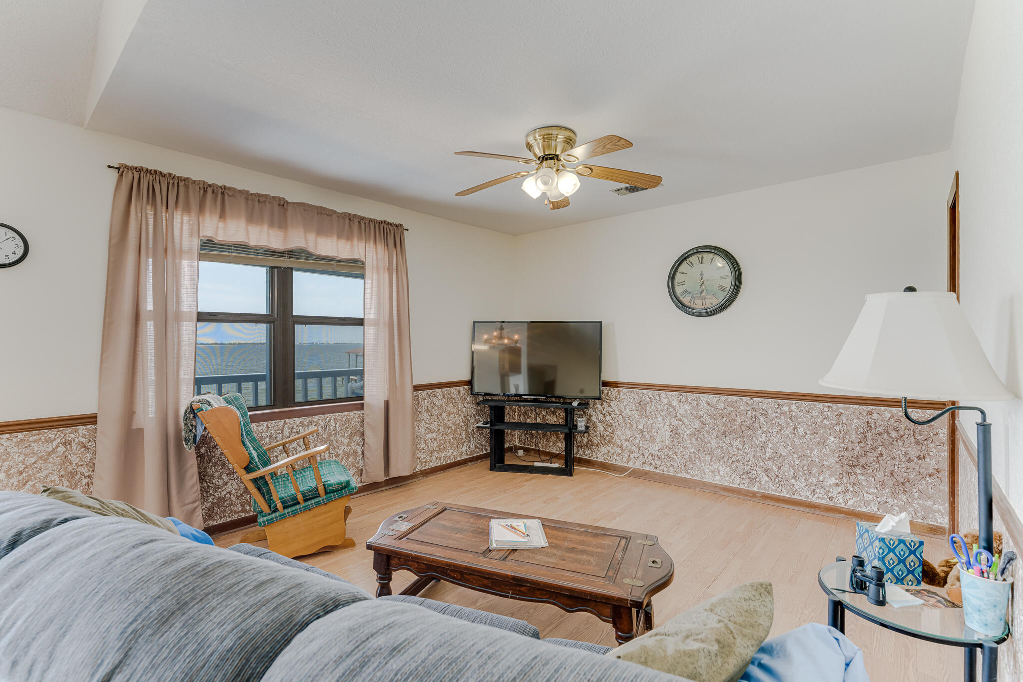 SOUTH RNG 25 WATER - Residential