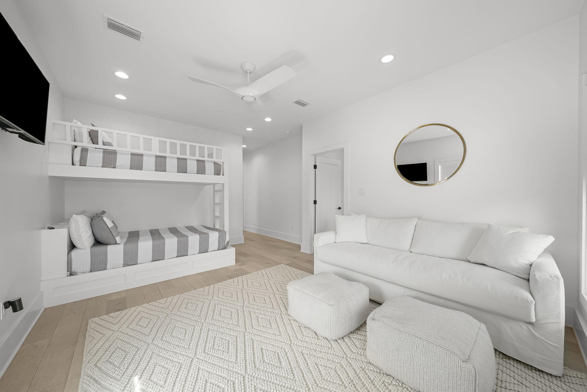 LAKESIDE AT BLUE MOUNTAIN BEACH - Residential