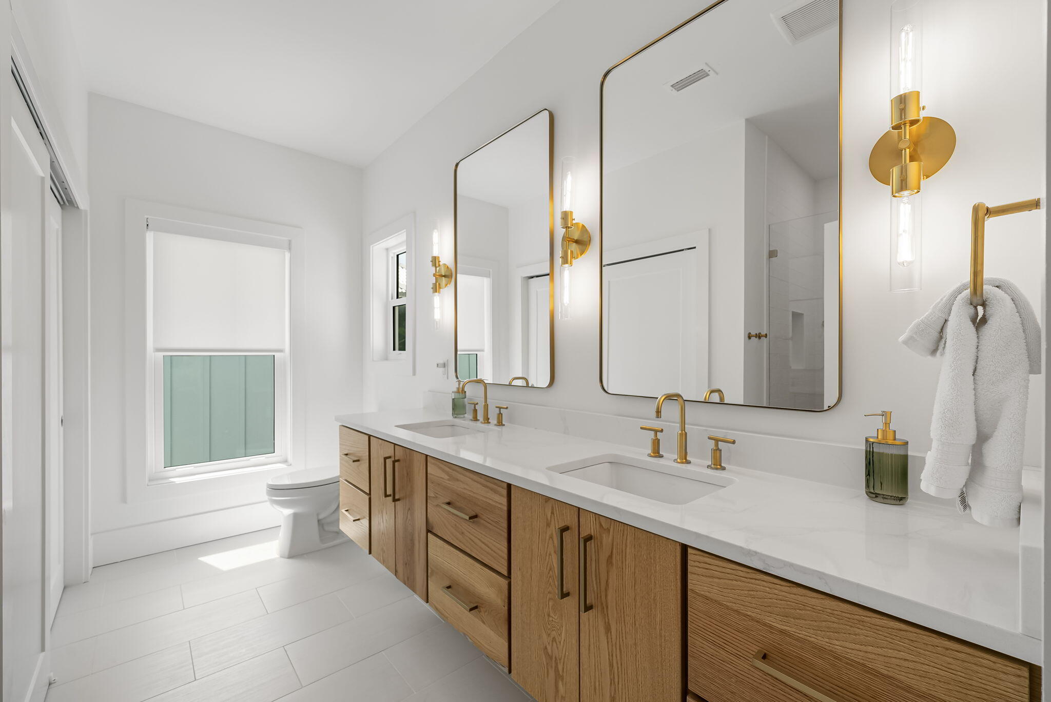LAKESIDE AT BLUE MOUNTAIN BEACH - Residential