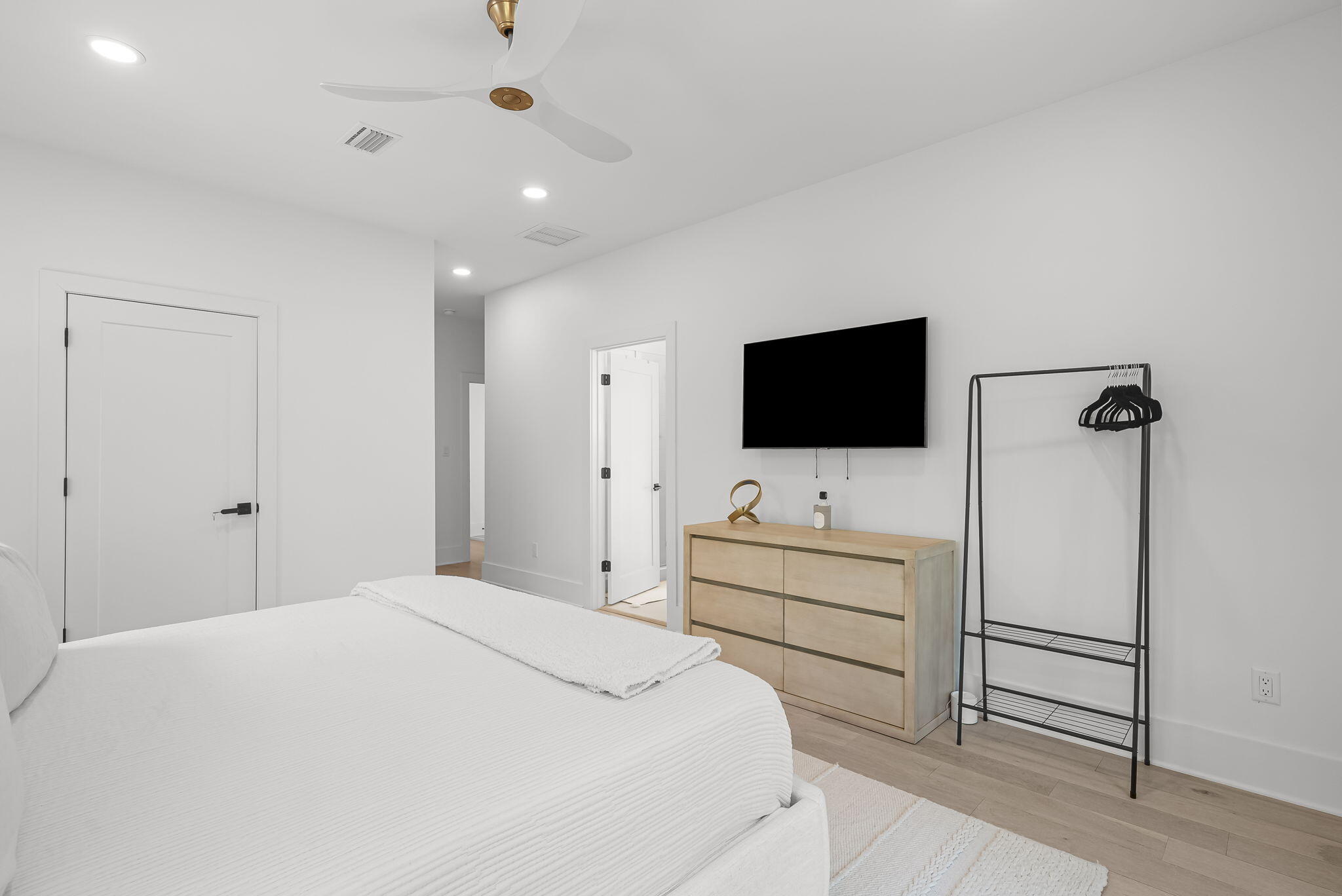 LAKESIDE AT BLUE MOUNTAIN BEACH - Residential