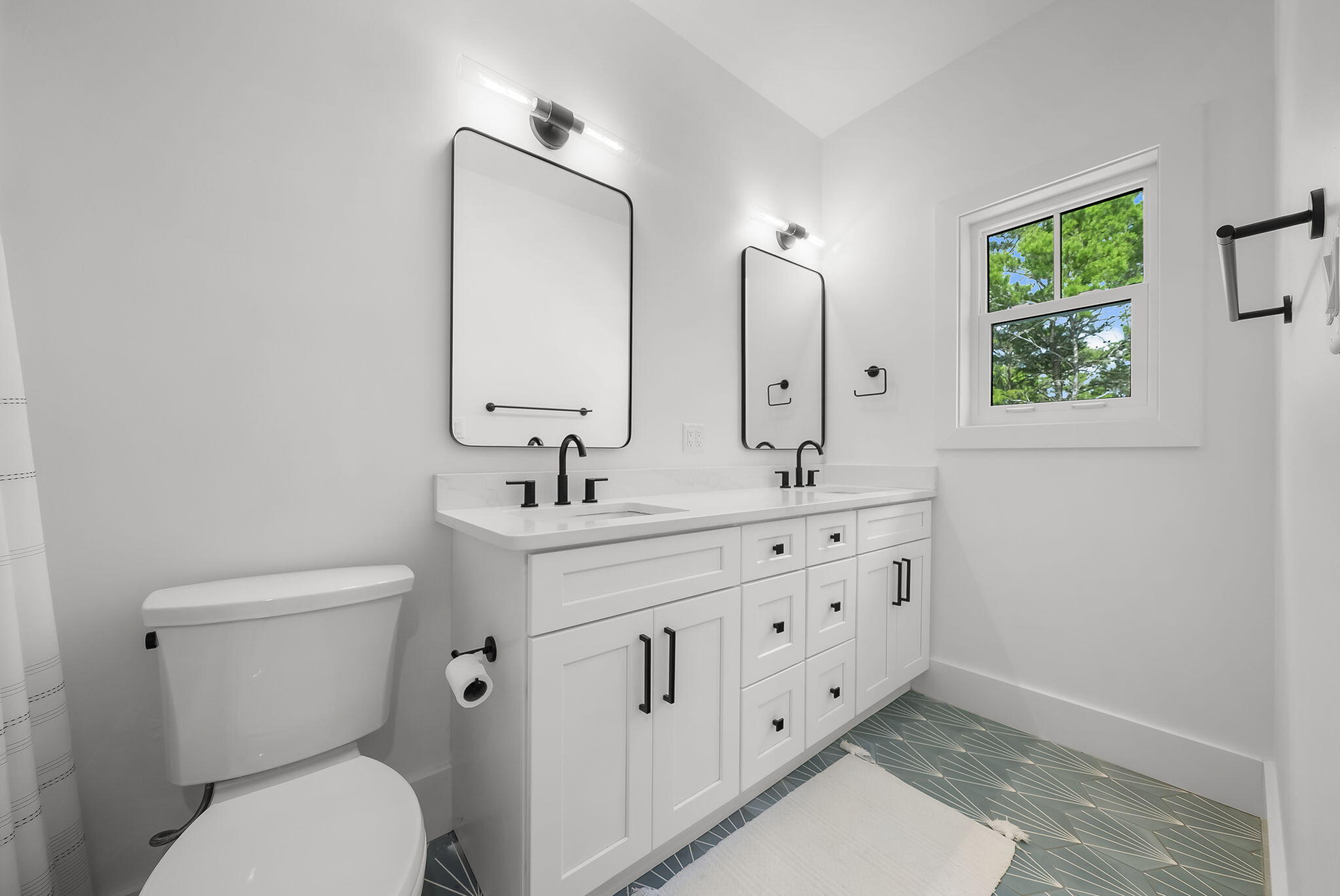 LAKESIDE AT BLUE MOUNTAIN BEACH - Residential